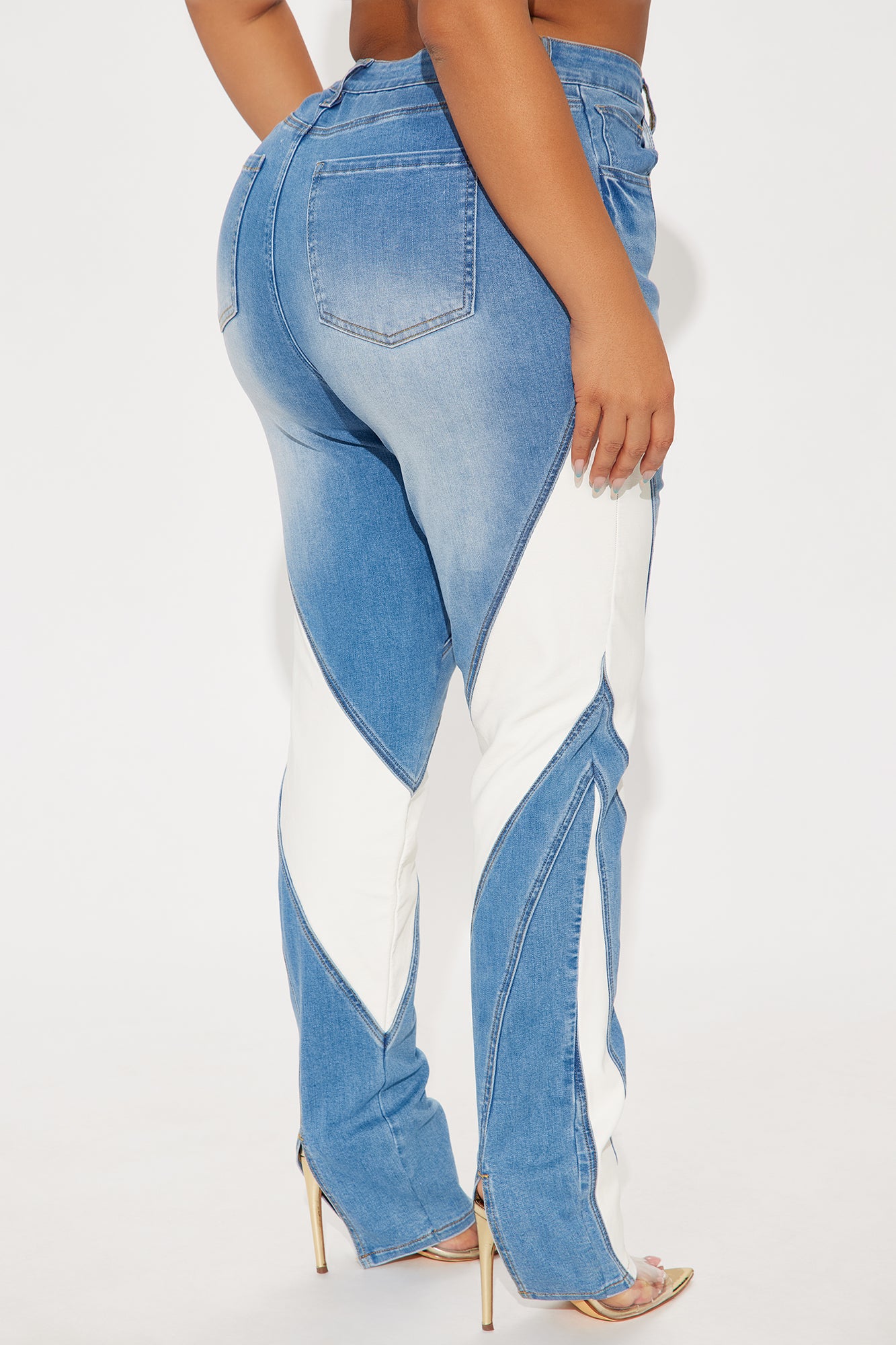 Stepping Up Split Hem Skinny Jeans - Medium Wash - Image 6