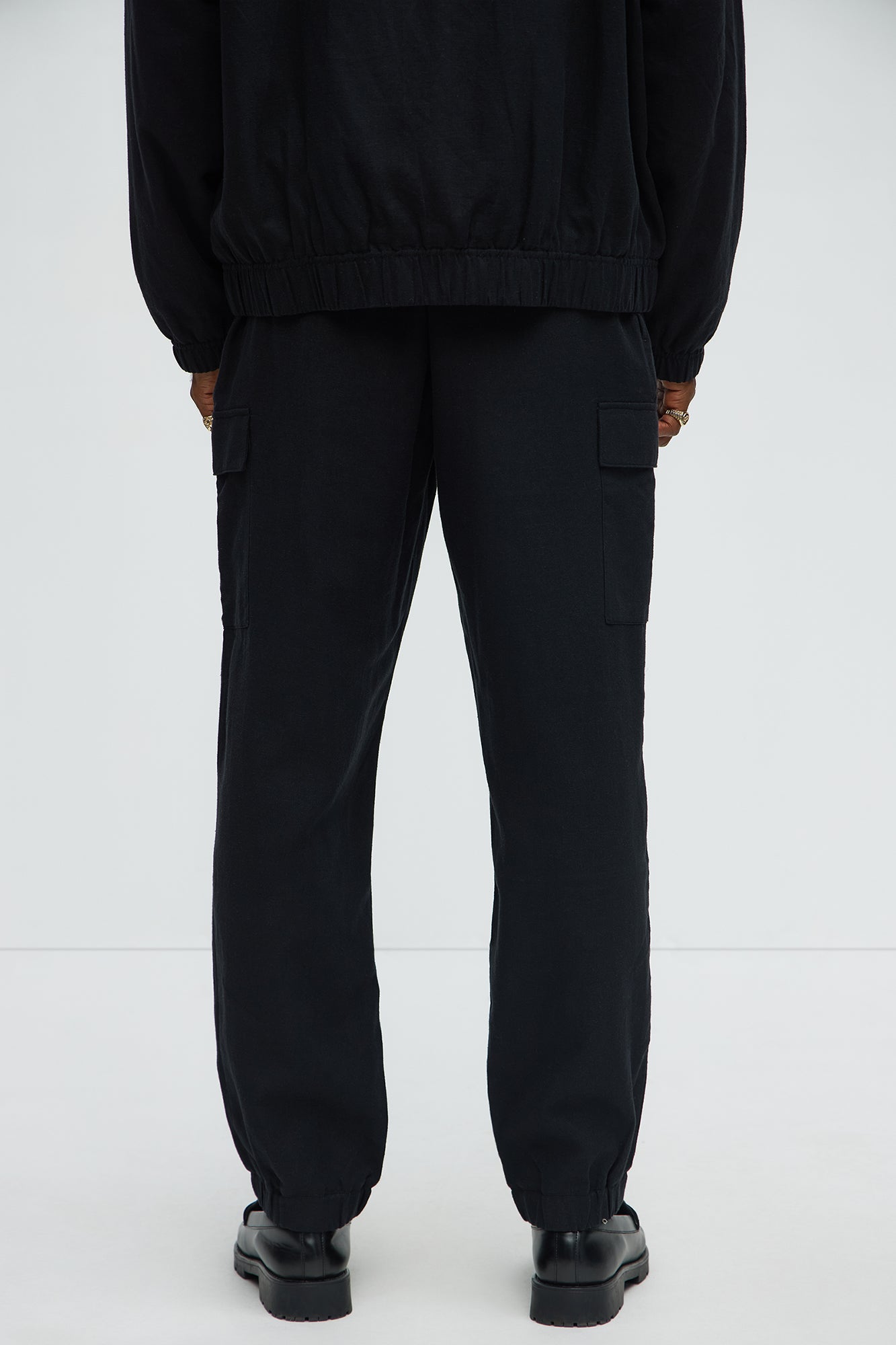 Slim Bahamas Linen Cargo Jogger - Black - Image 4