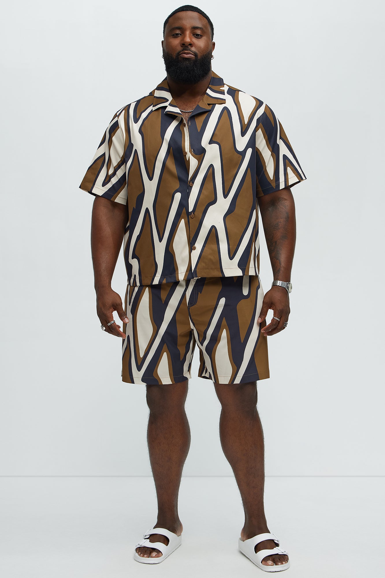 Cropped Chaos Current Printed Cuban Collar Short Sleeve Shirt - Brown Combo - Image 6