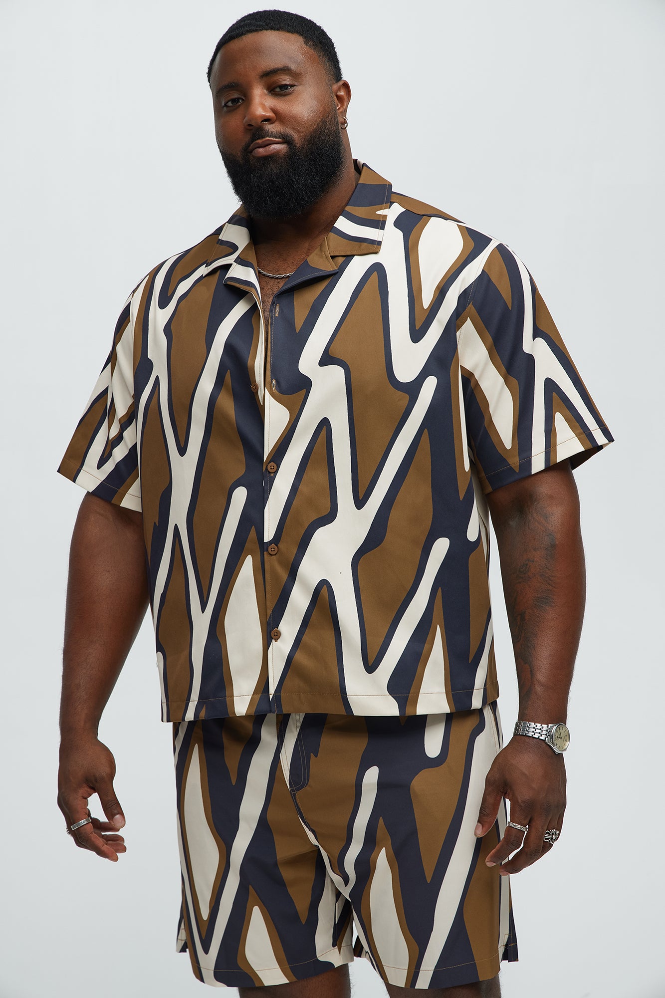 Cropped Chaos Current Printed Cuban Collar Short Sleeve Shirt - Brown Combo - Image 5