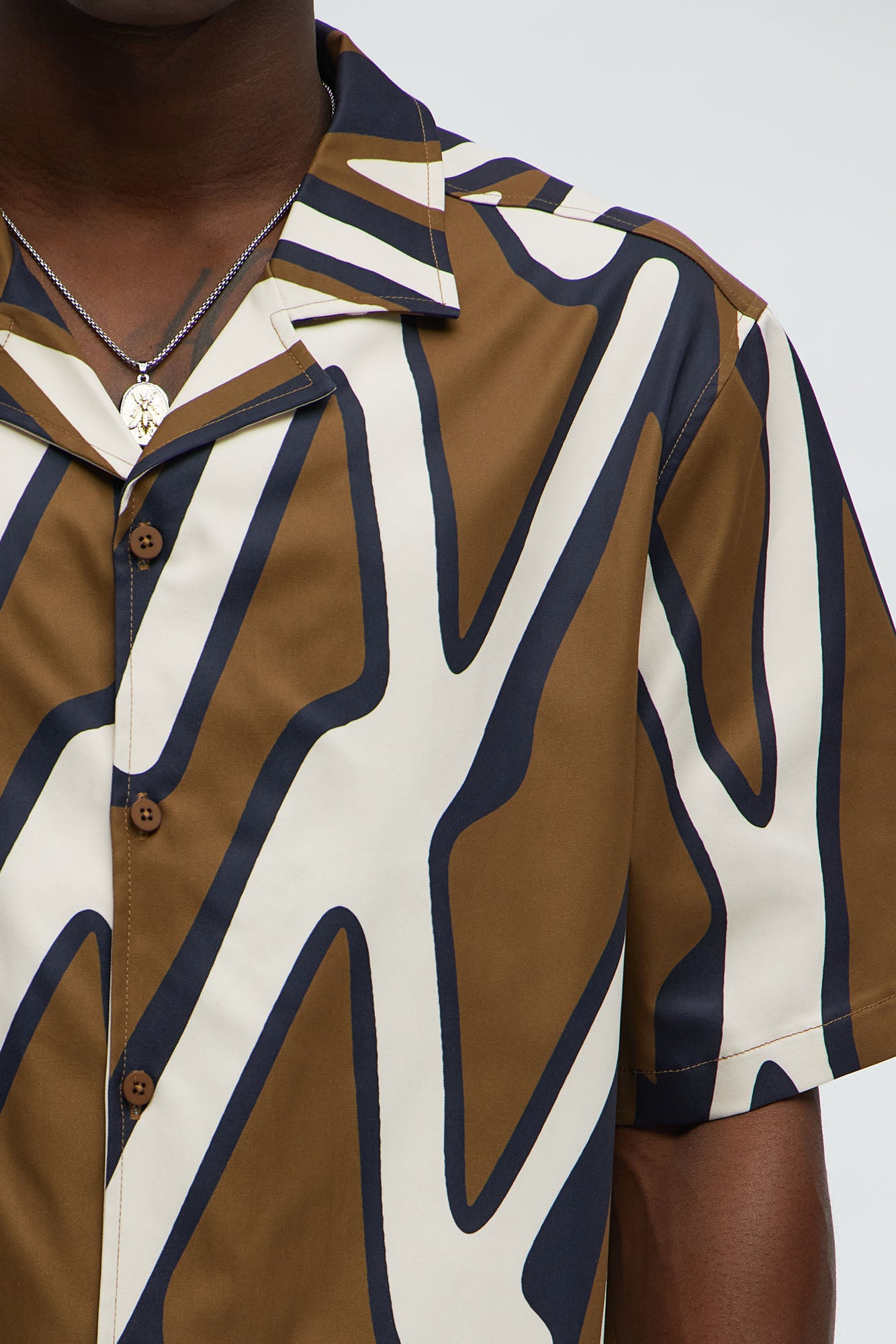 Cropped Chaos Current Printed Cuban Collar Short Sleeve Shirt - Brown Combo - Image 3