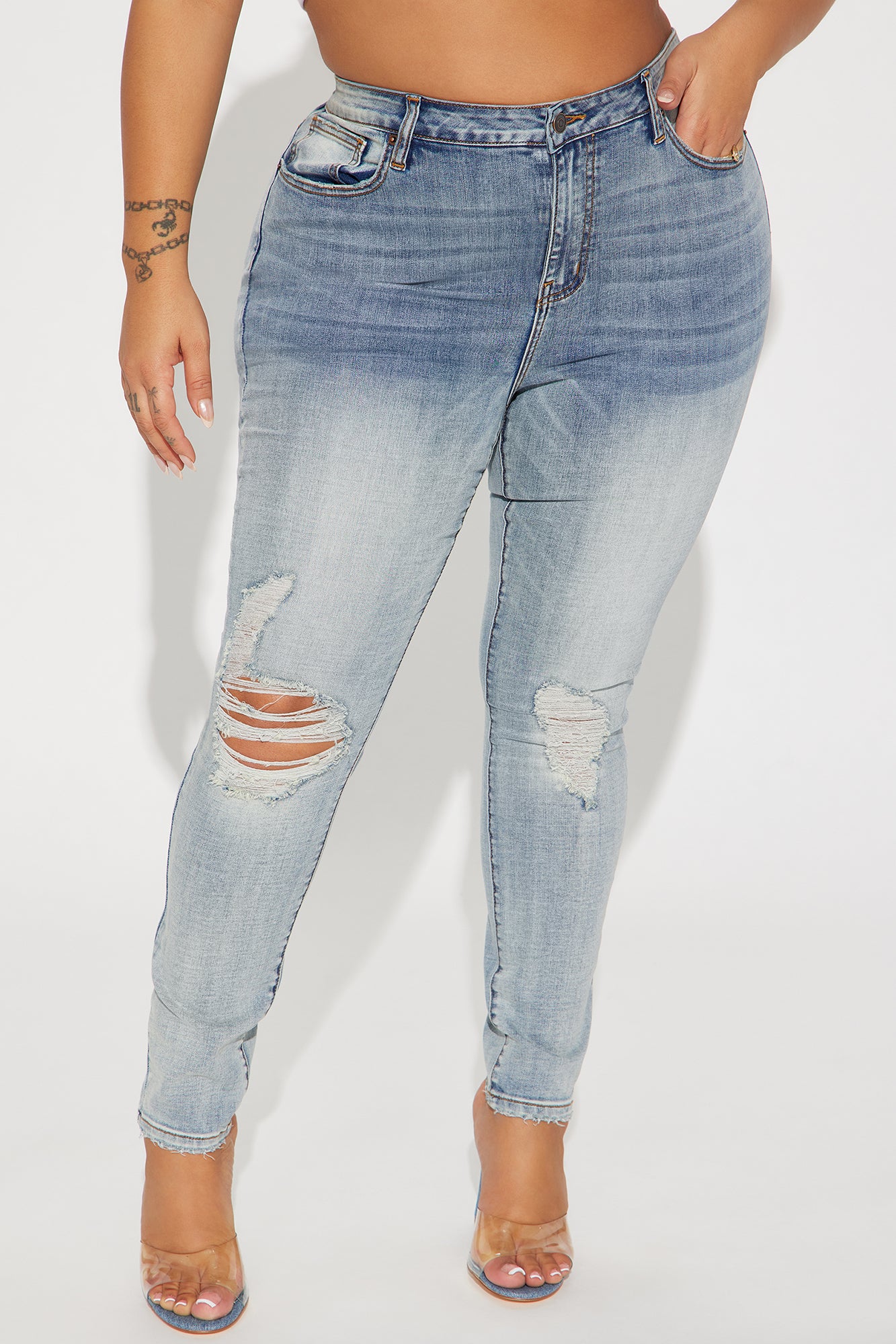 Kelly Ripped Tinted Stretch Skinny Jeans - Light Wash - Image 5