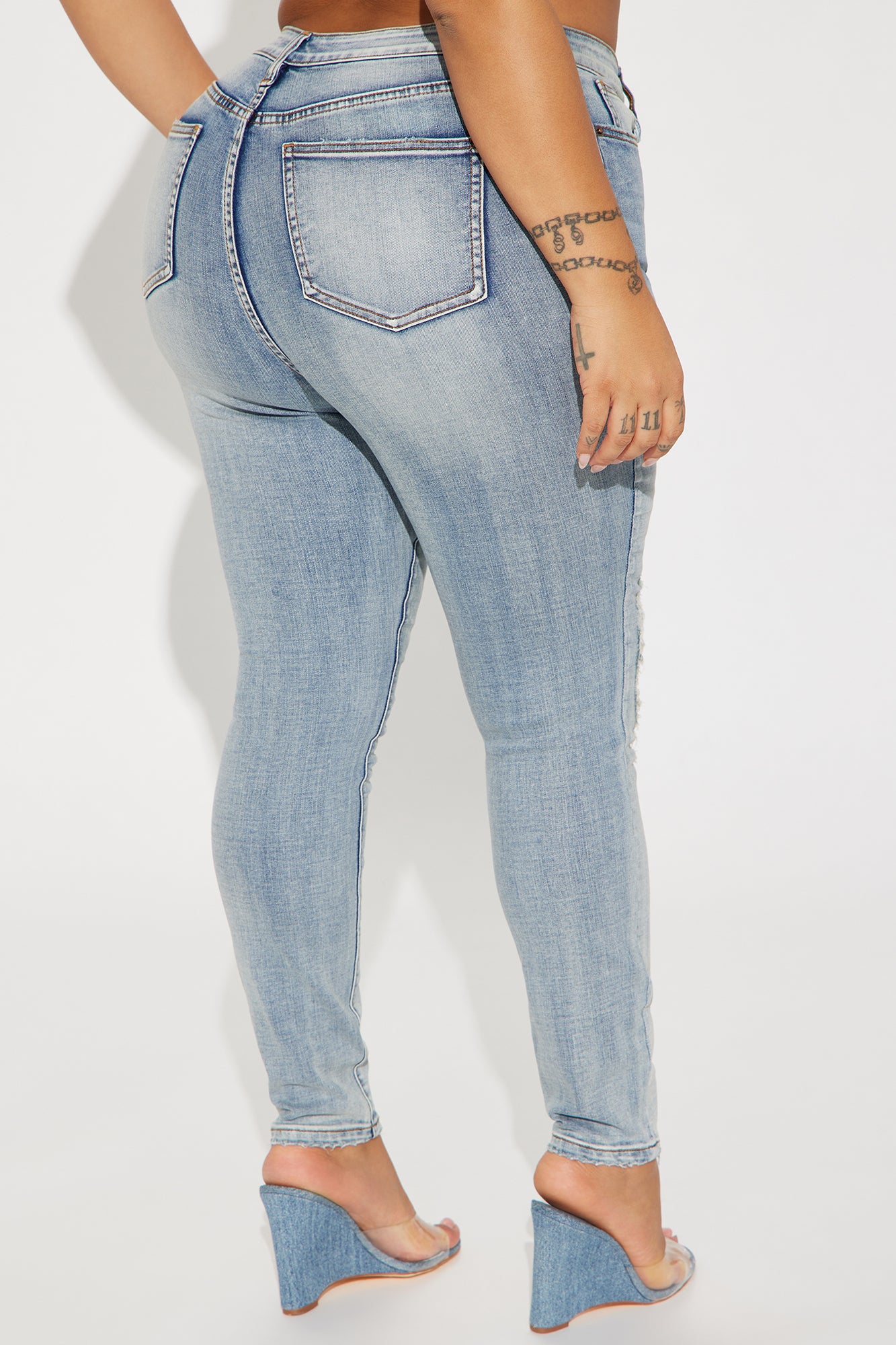 Kelly Ripped Tinted Stretch Skinny Jeans - Light Wash - Image 6