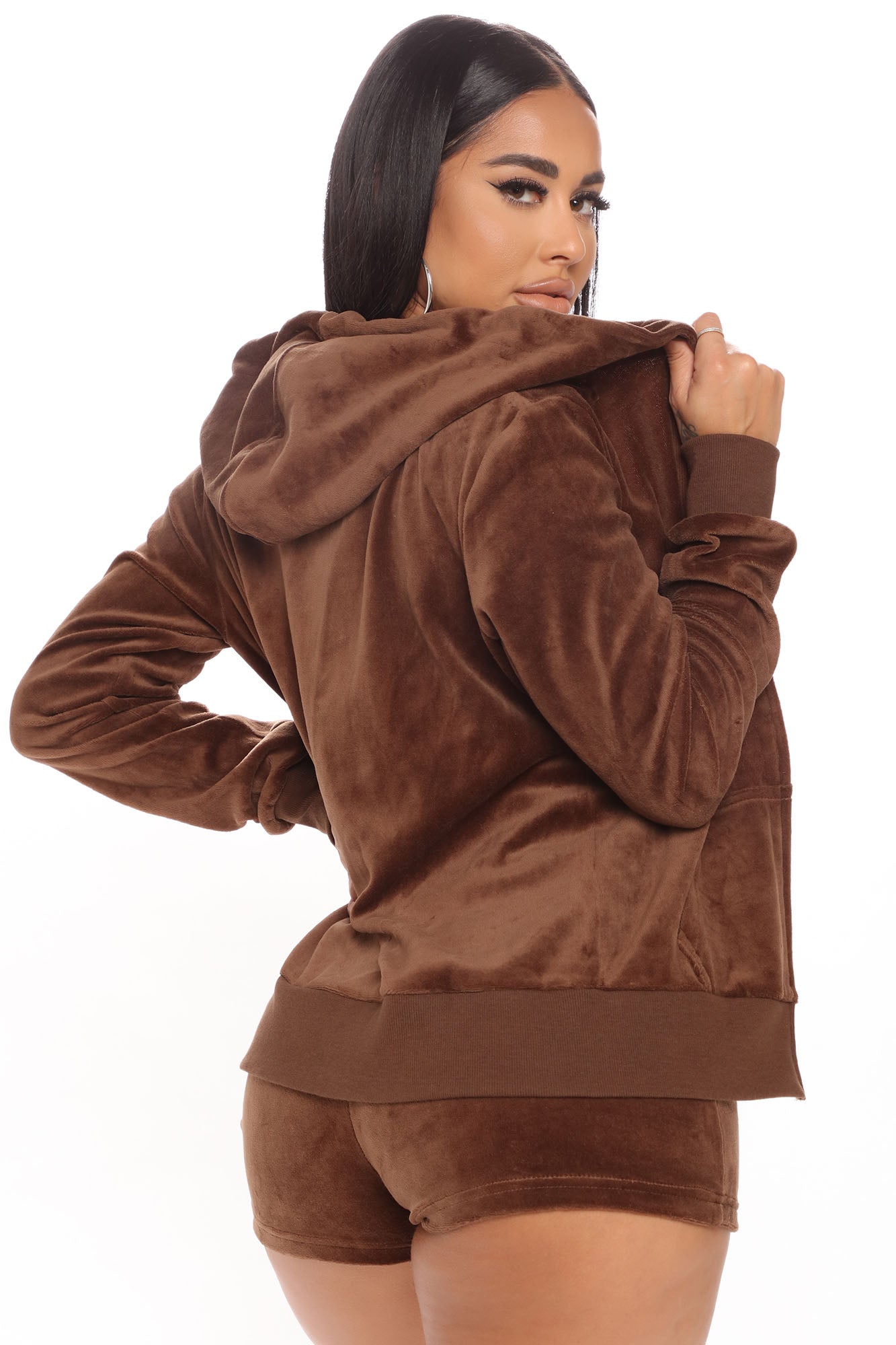 The OG Trendsetter Velour Short Set - Chocolate - Image 5