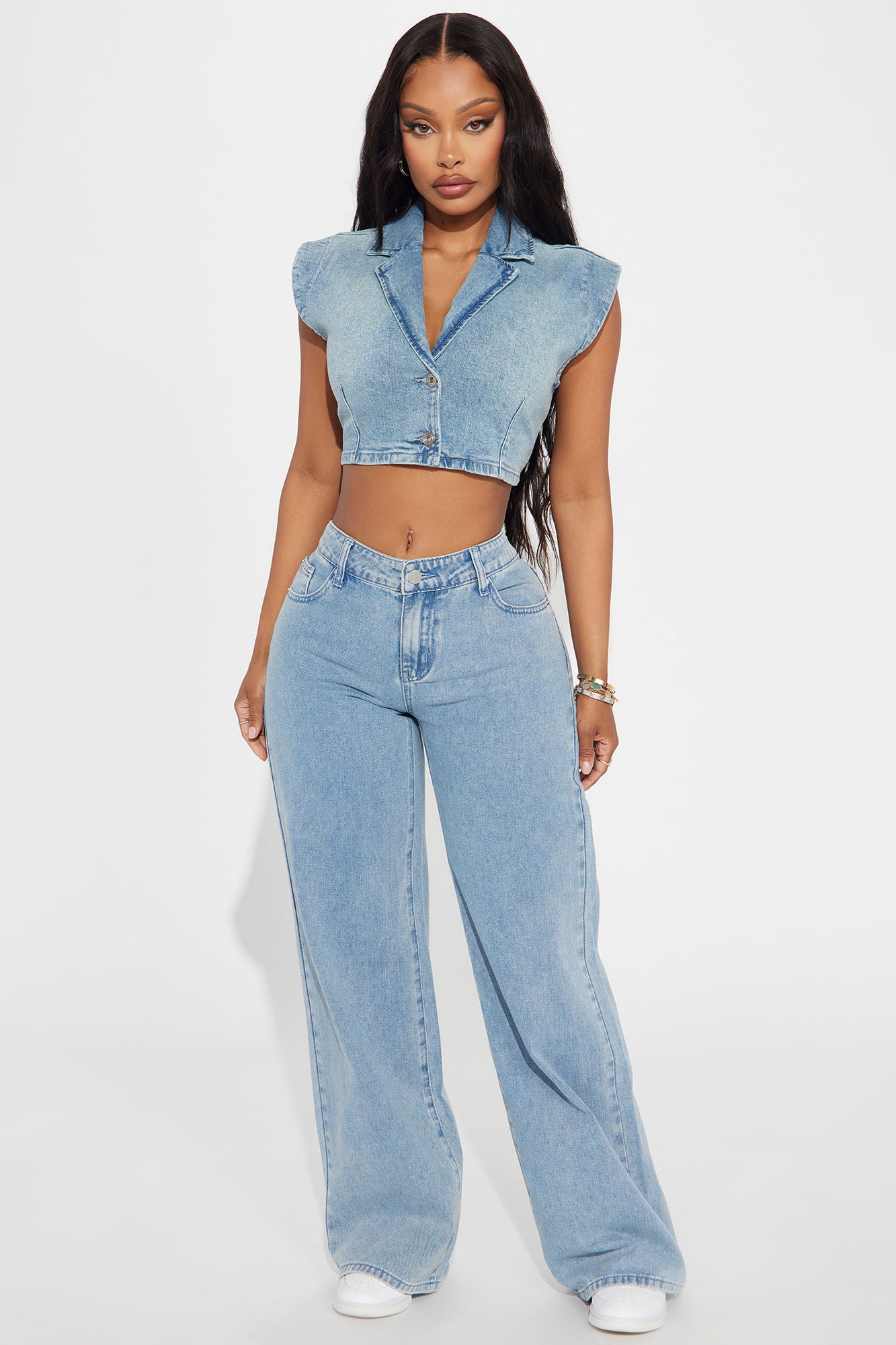 Taking A Bow Embroidered Baggy Jeans - Light Wash - Image 3