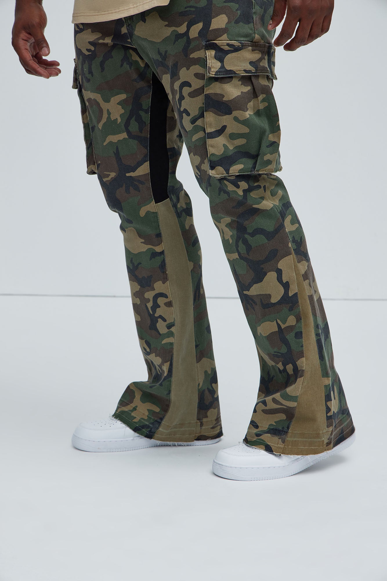 Commando Cargo Twill Flared Pants - Camouflage - Image 8