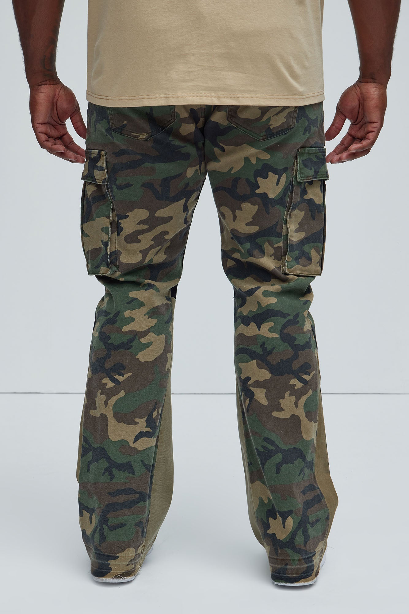 Commando Cargo Twill Flared Pants - Camouflage - Image 9