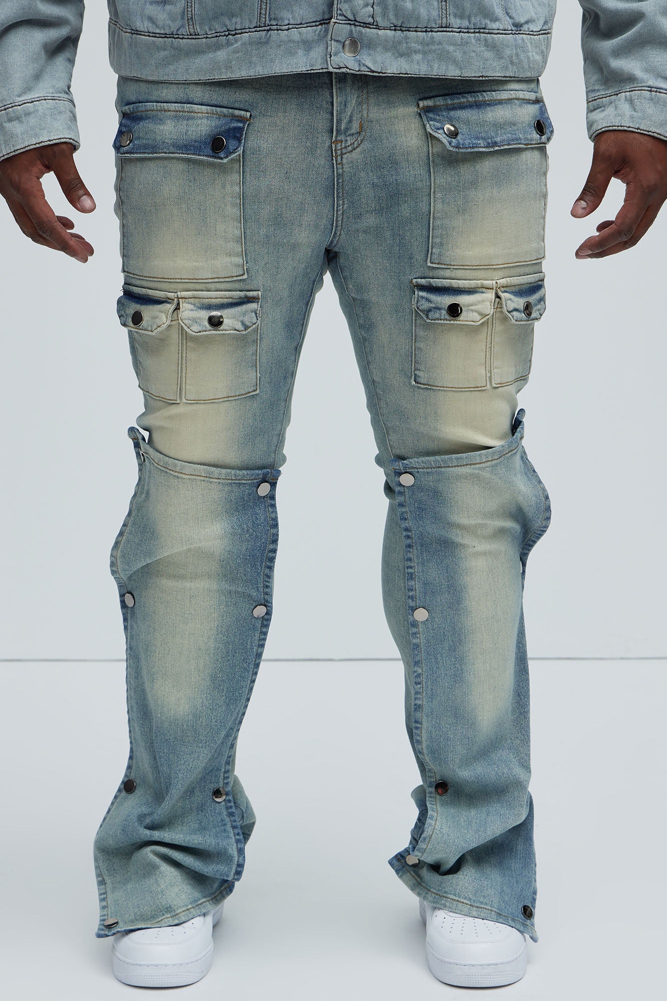 Utility Snap Pockets Flare Jeans - Light Wash - Image 6