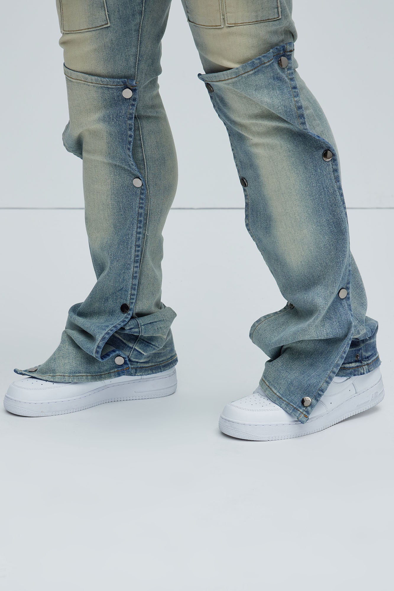 Utility Snap Pockets Flare Jeans - Light Wash - Image 8