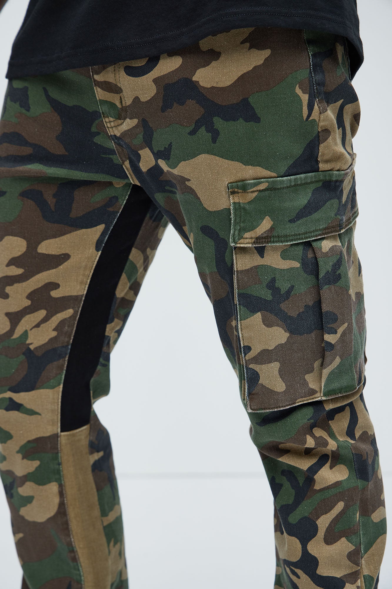 Commando Cargo Twill Flared Pants - Camouflage - Image 3