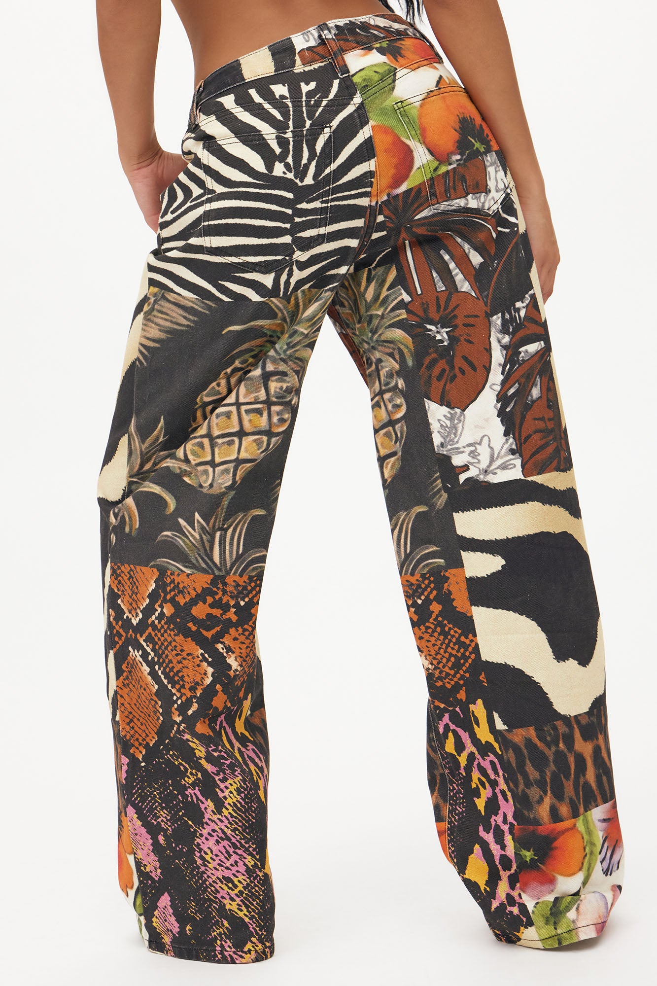 Miami Mood Printed Baggy Jeans - Brown/combo - Image 4