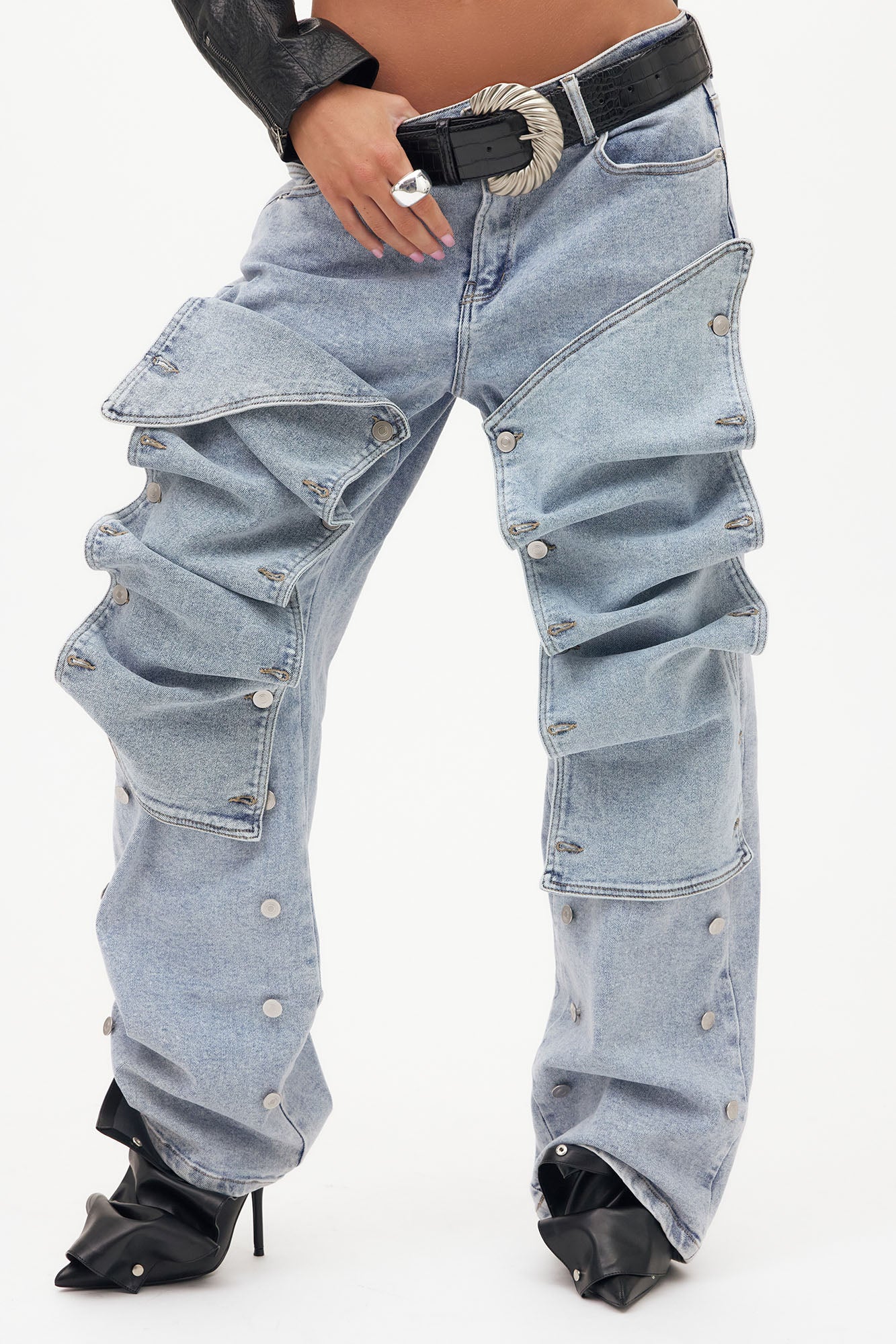Sticking With It Stretch Straight Leg Jeans - Light Wash - Image 5