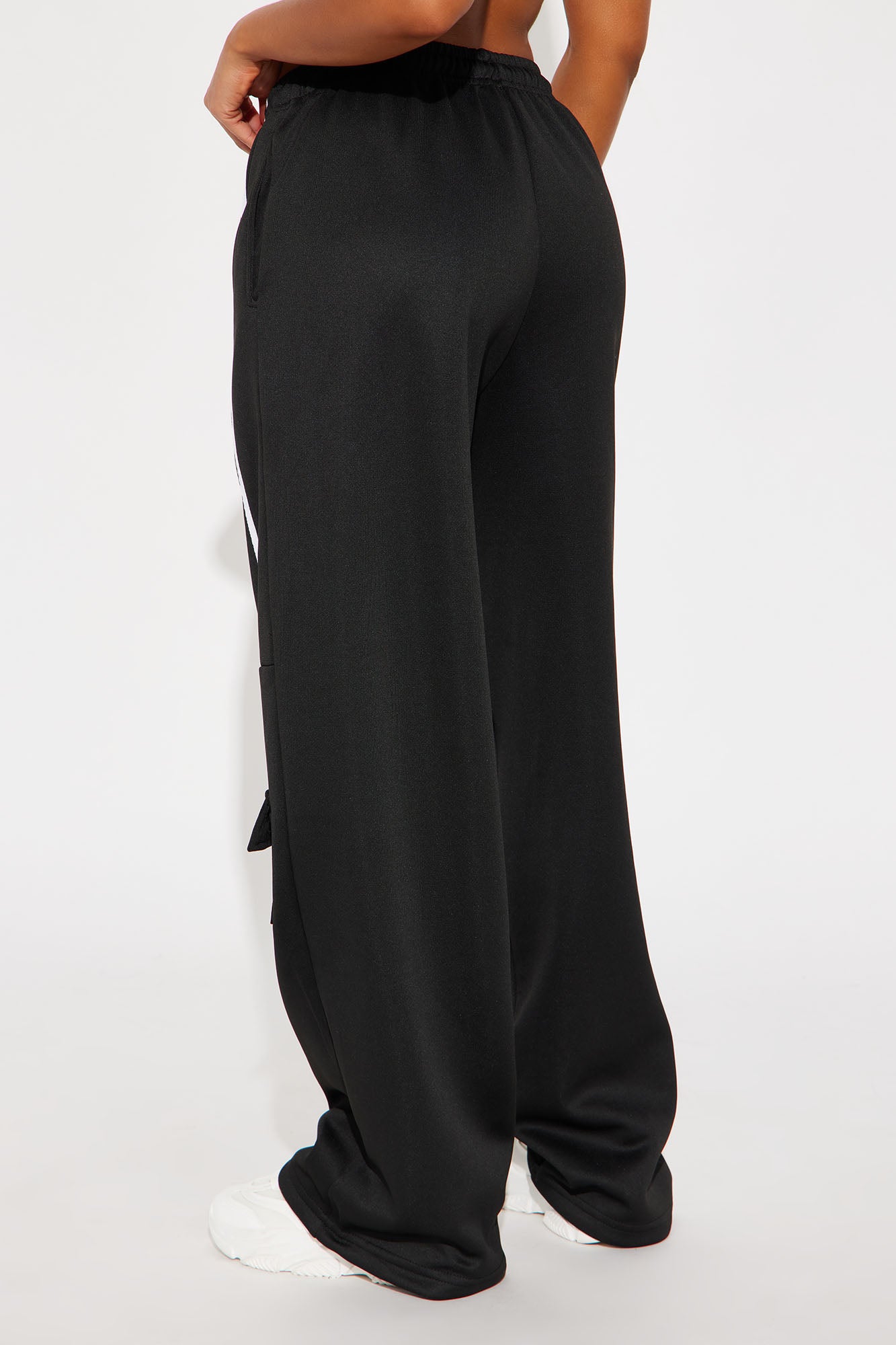 Street Vibe Wide Leg Jogger - Black/White - Image 4