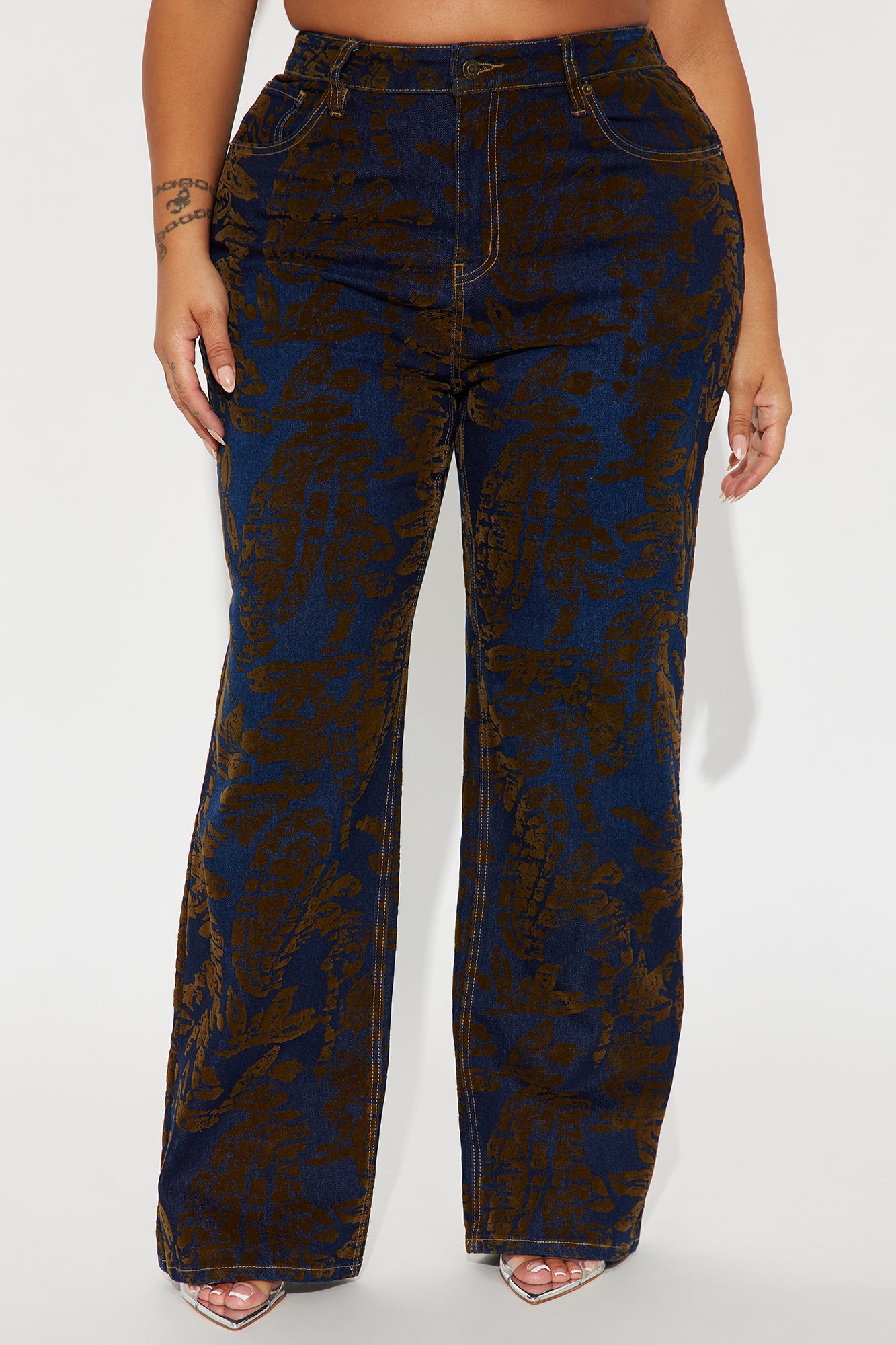 Keeping The Peace Velvet Stretch Straight Leg Jeans - Dark Wash - Image 4