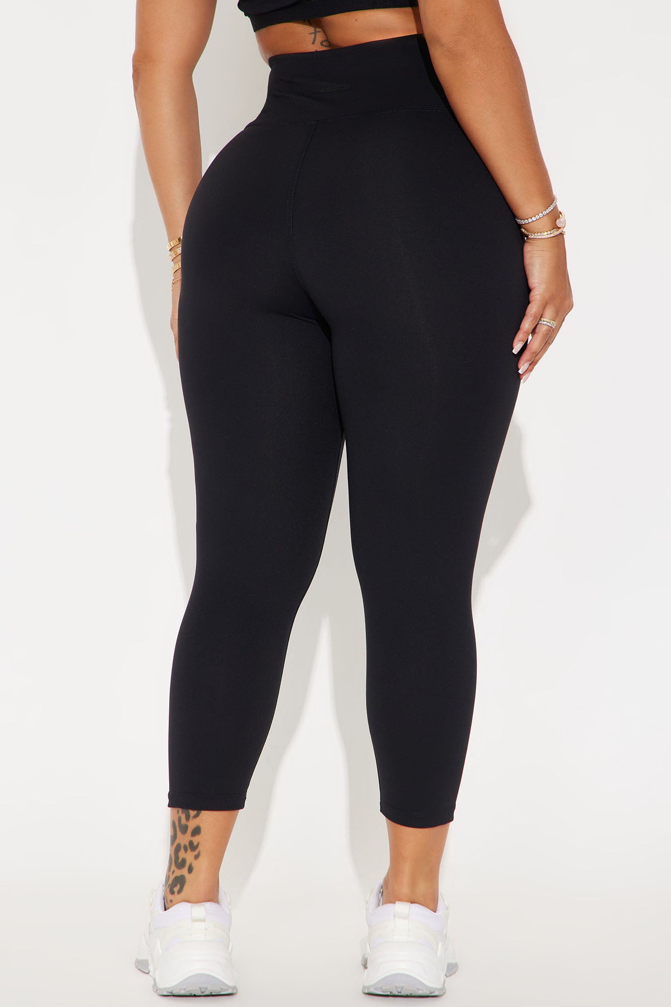 Flexibility Super Soft Capri Active Legging - Black - Image 4