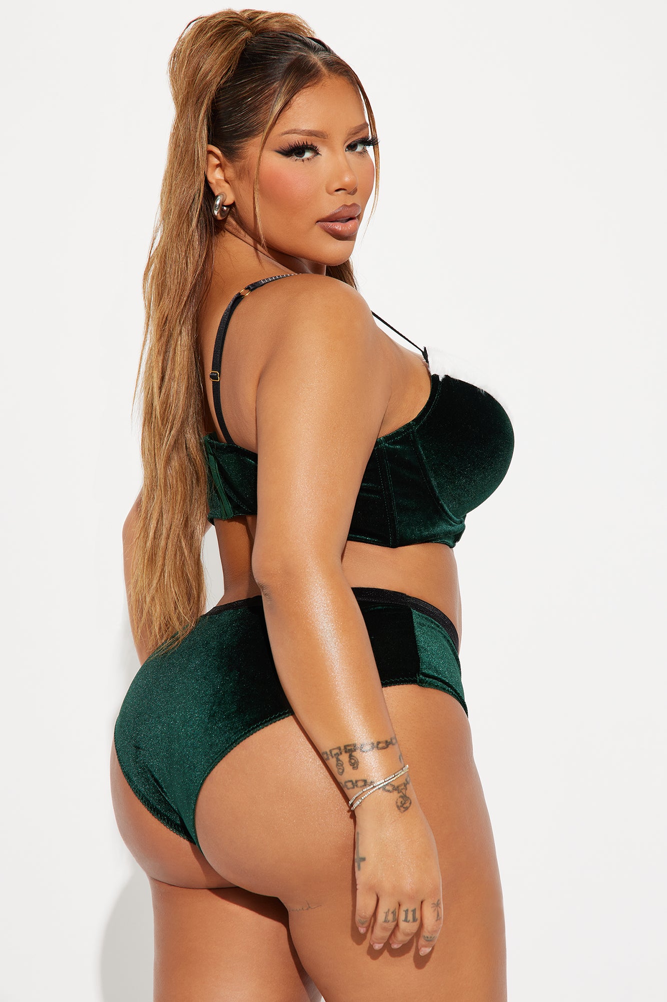 Under The Mistletoe 2 Piece Bedroom Costume - Green - Image 6