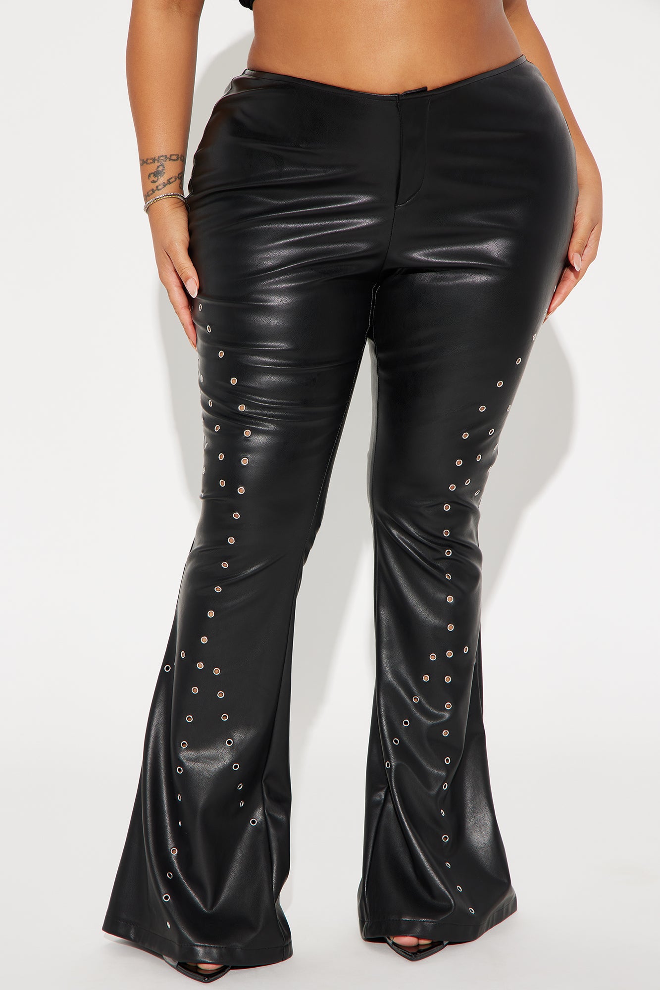 Dramatic Moves Low Rise Faux Leather Pant - Black - Image 6