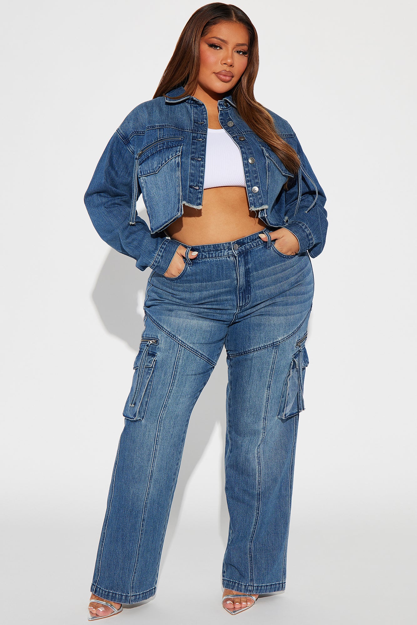 Devil In Disguise Cargo Straight Leg Jeans - Medium Wash - Image 5