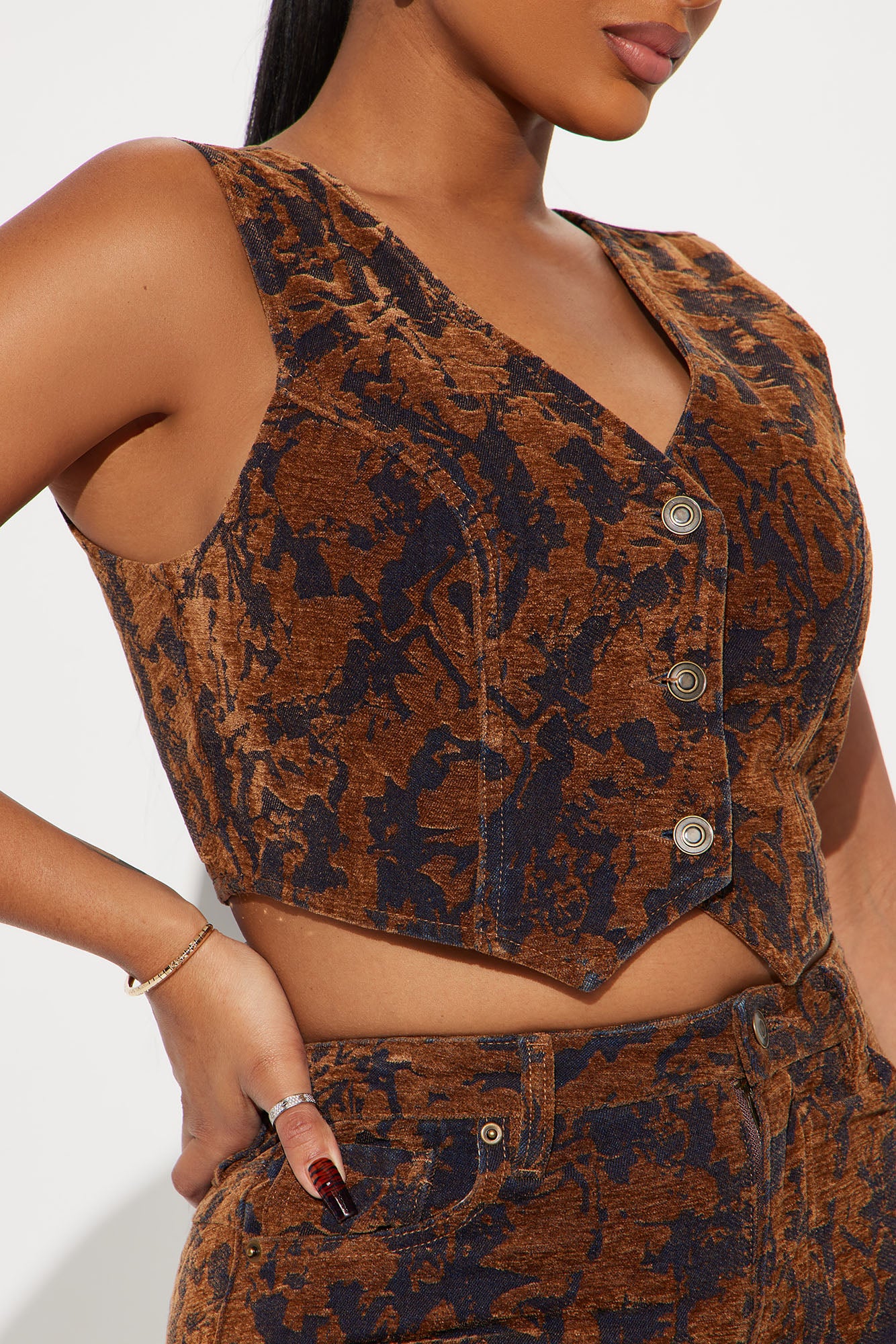 Zahara Velvet Vest Pant Set - Brown Combo - Image 3