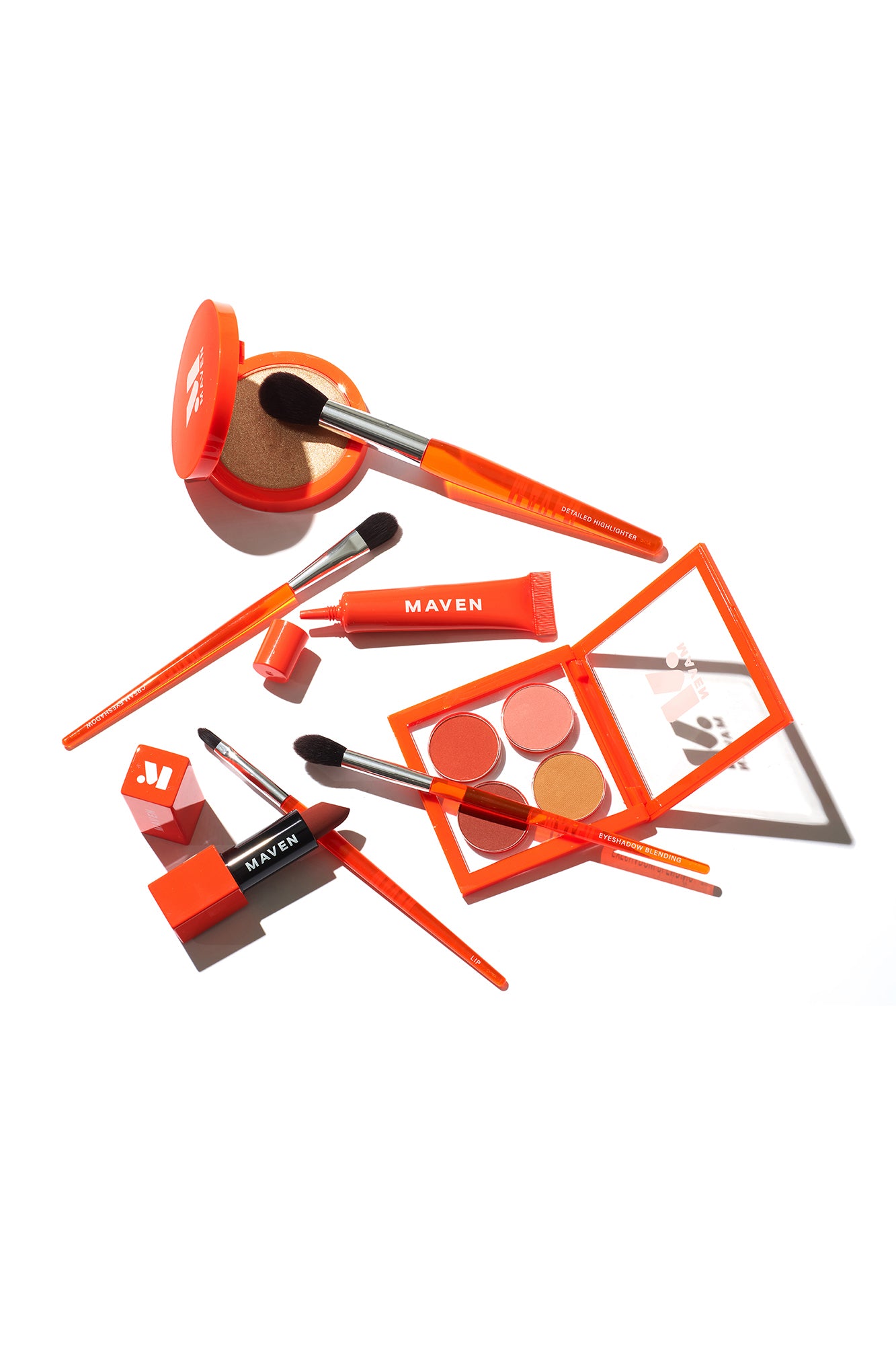 Maven Pro Artistry Angled Eyeliner Brush - Orange/Silver - Image 4