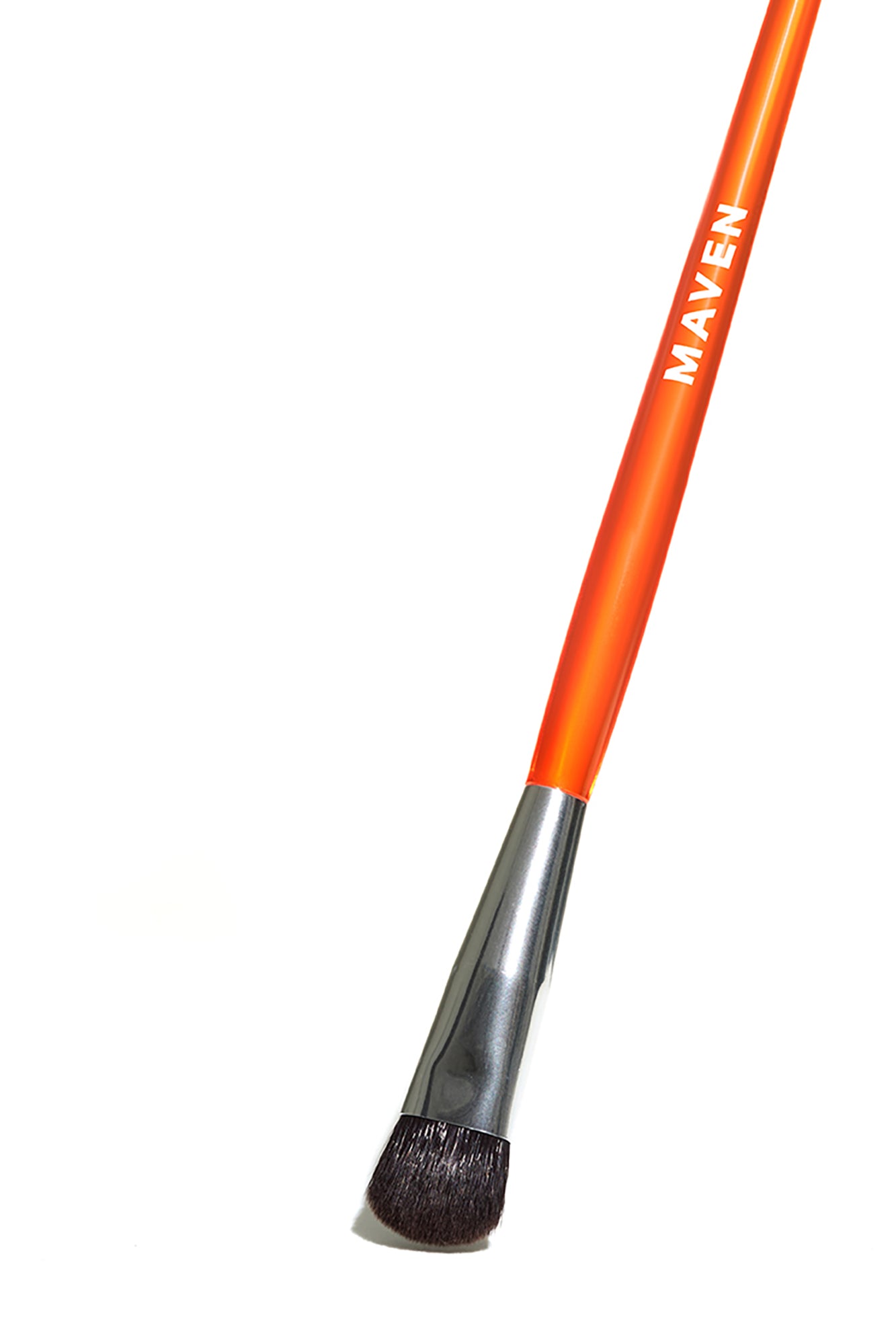 Maven Pro Artistry Defined Eyeshadow Brush - Orange/Silver - Image 3