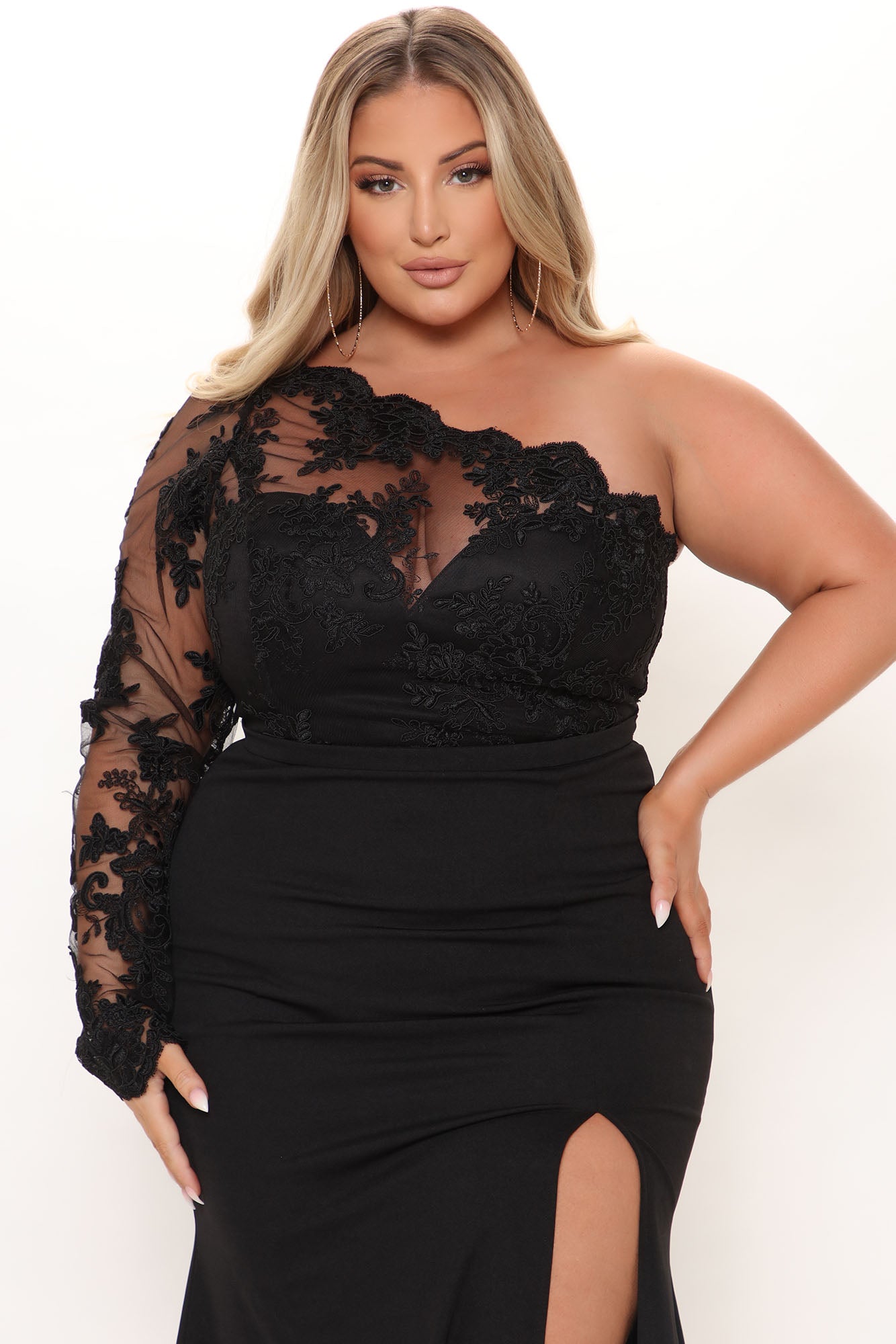 Bonita Lace Maxi Dress - Black - Image 9