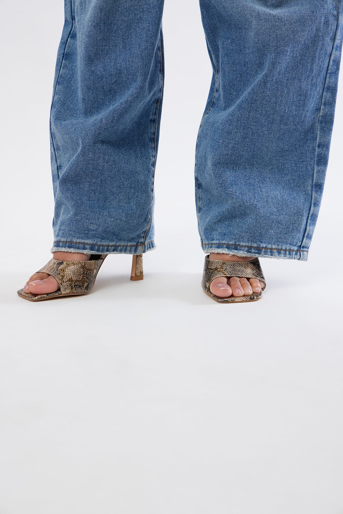 Mazie Mules - Gold/combo - Image 5
