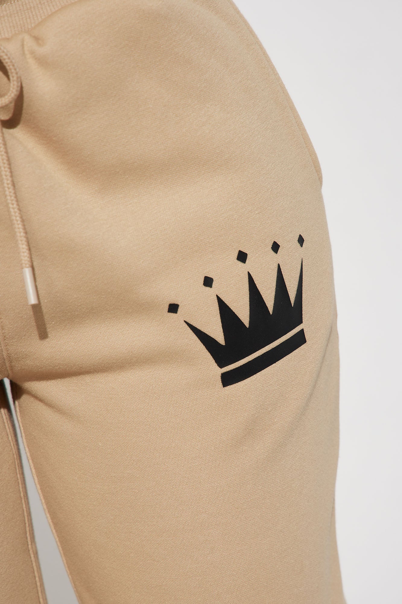 Family Goals Women's Queen Jogger - Taupe - Image 3