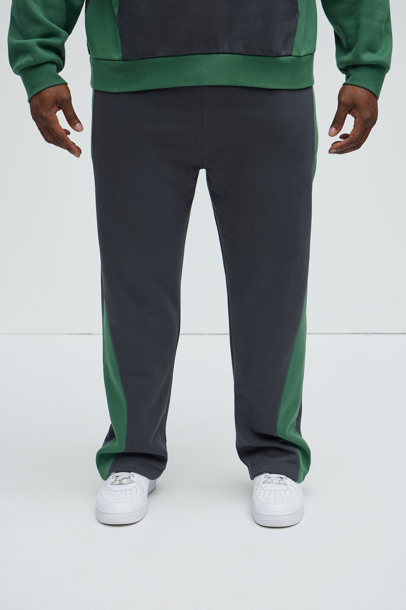 Classic Motorsports Sweatpants - Black - Image 7