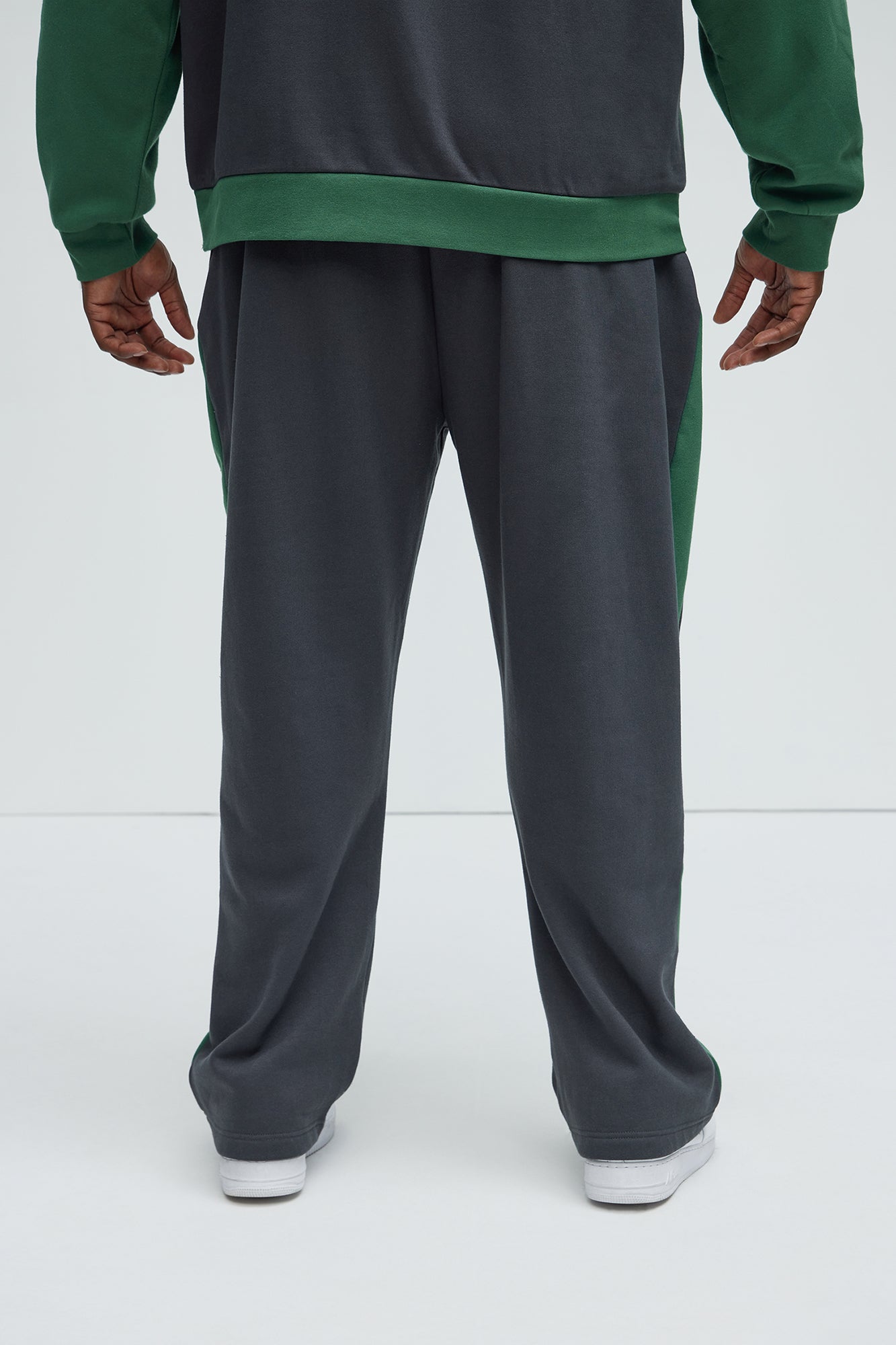 Classic Motorsports Sweatpants - Black - Image 8