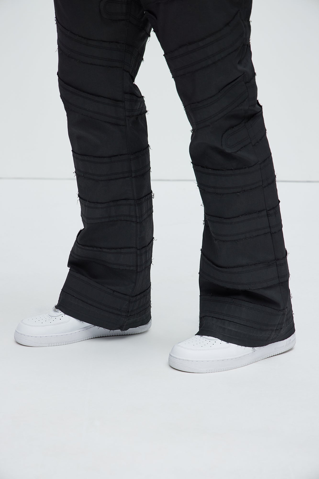 About Fray Stacked Skinny Jeans - Black - Image 9