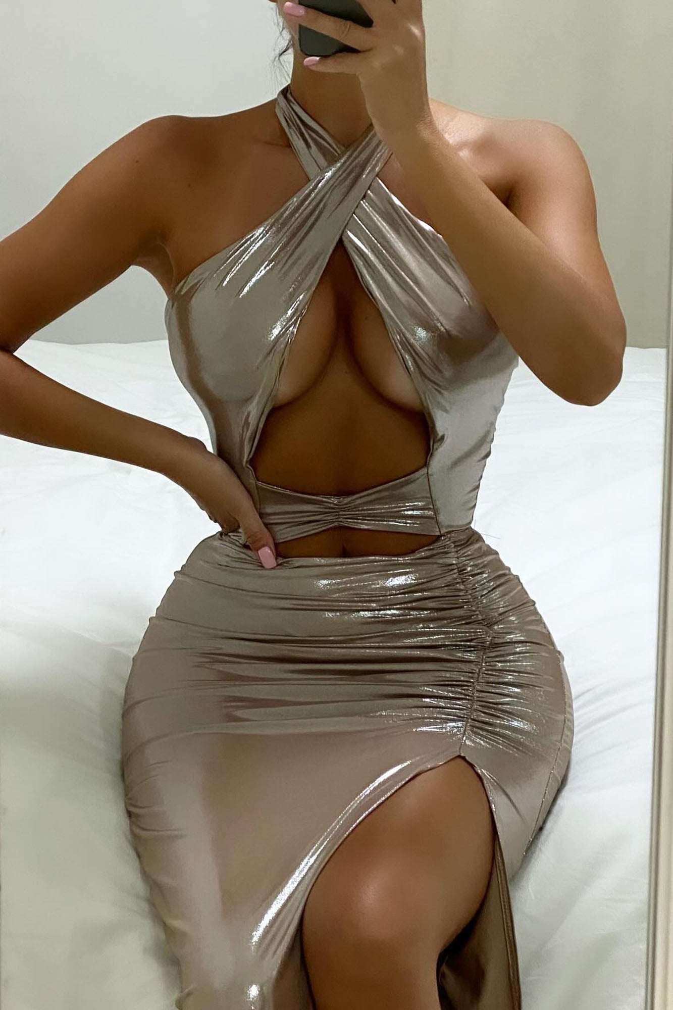 Alexis Metallic Maxi Dress - Gold - Image 5