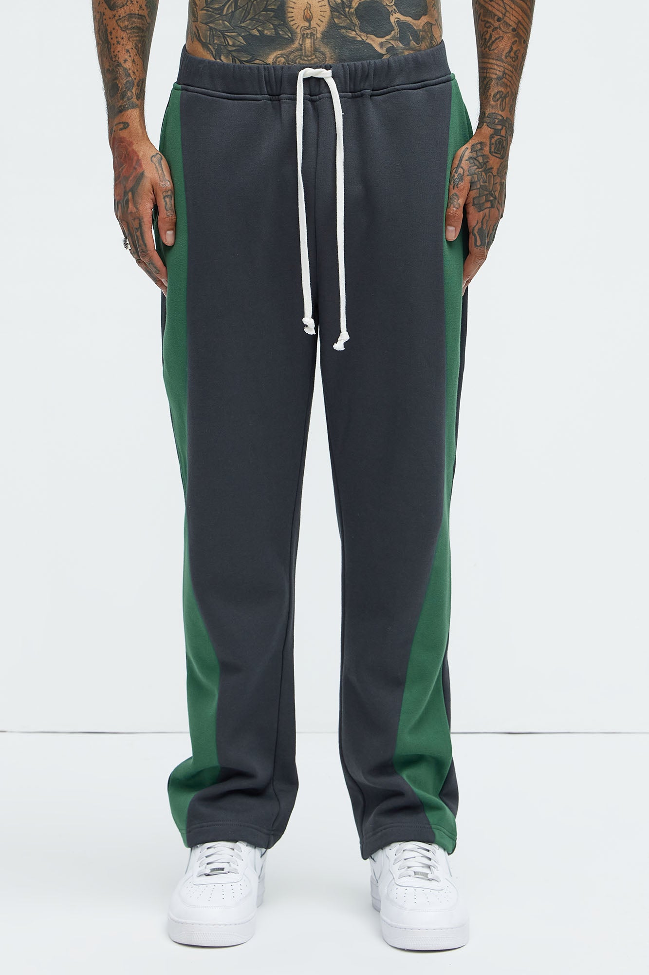 Classic Motorsports Sweatpants - Black - Image 4