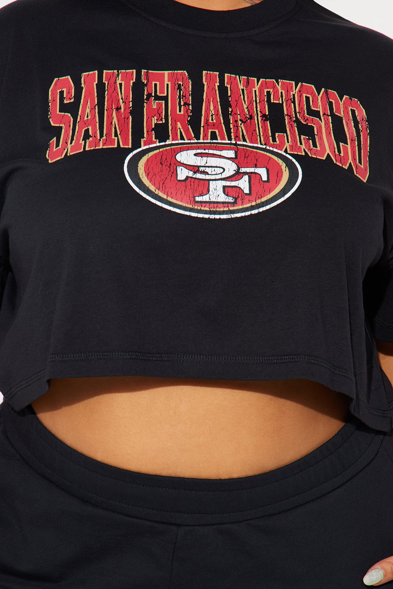 49ers Game Plan Cropped Tee - Black - Image 8