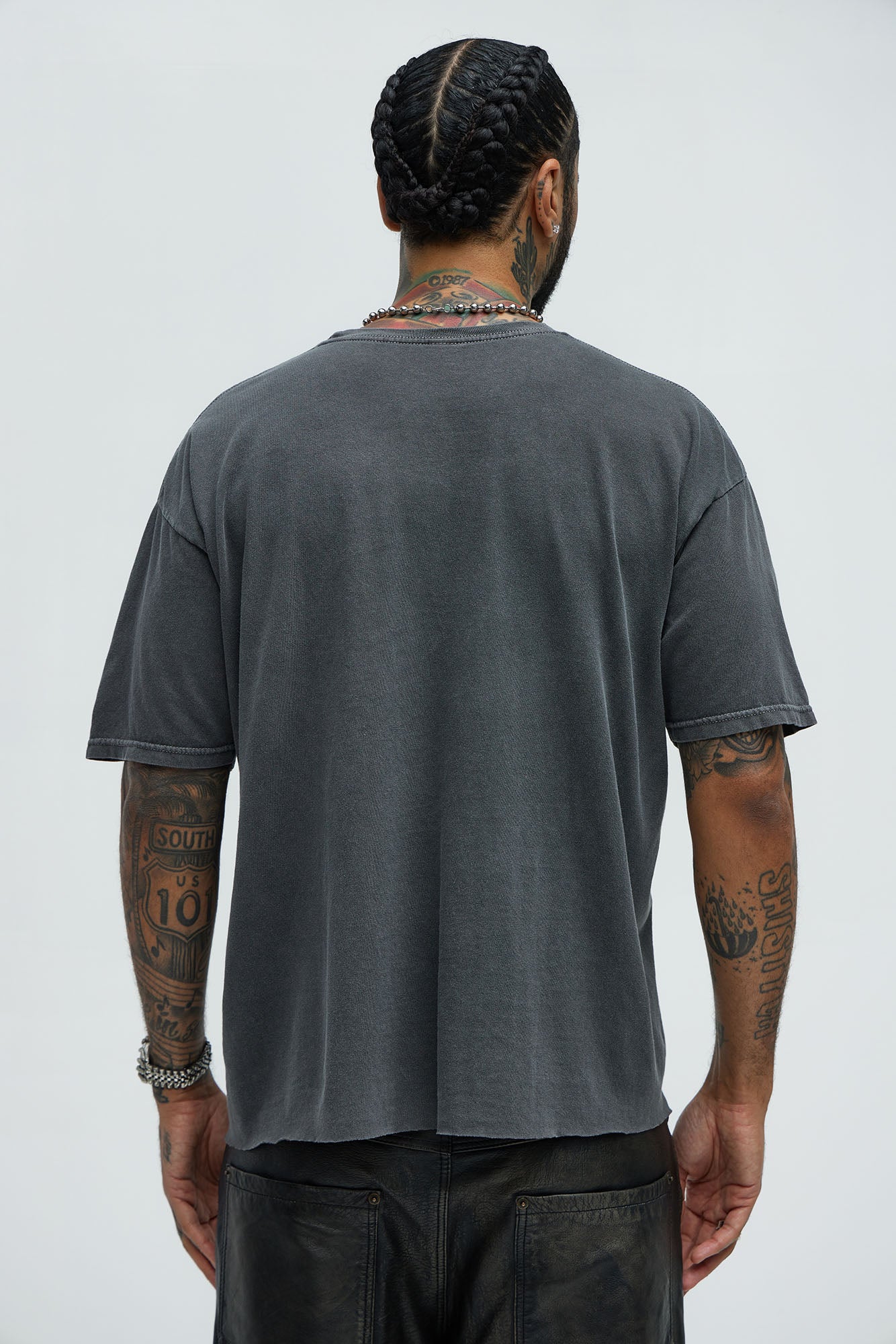 Street Fighter Akuma Oversized Short Sleeve Tee - Black Wash - Image 3