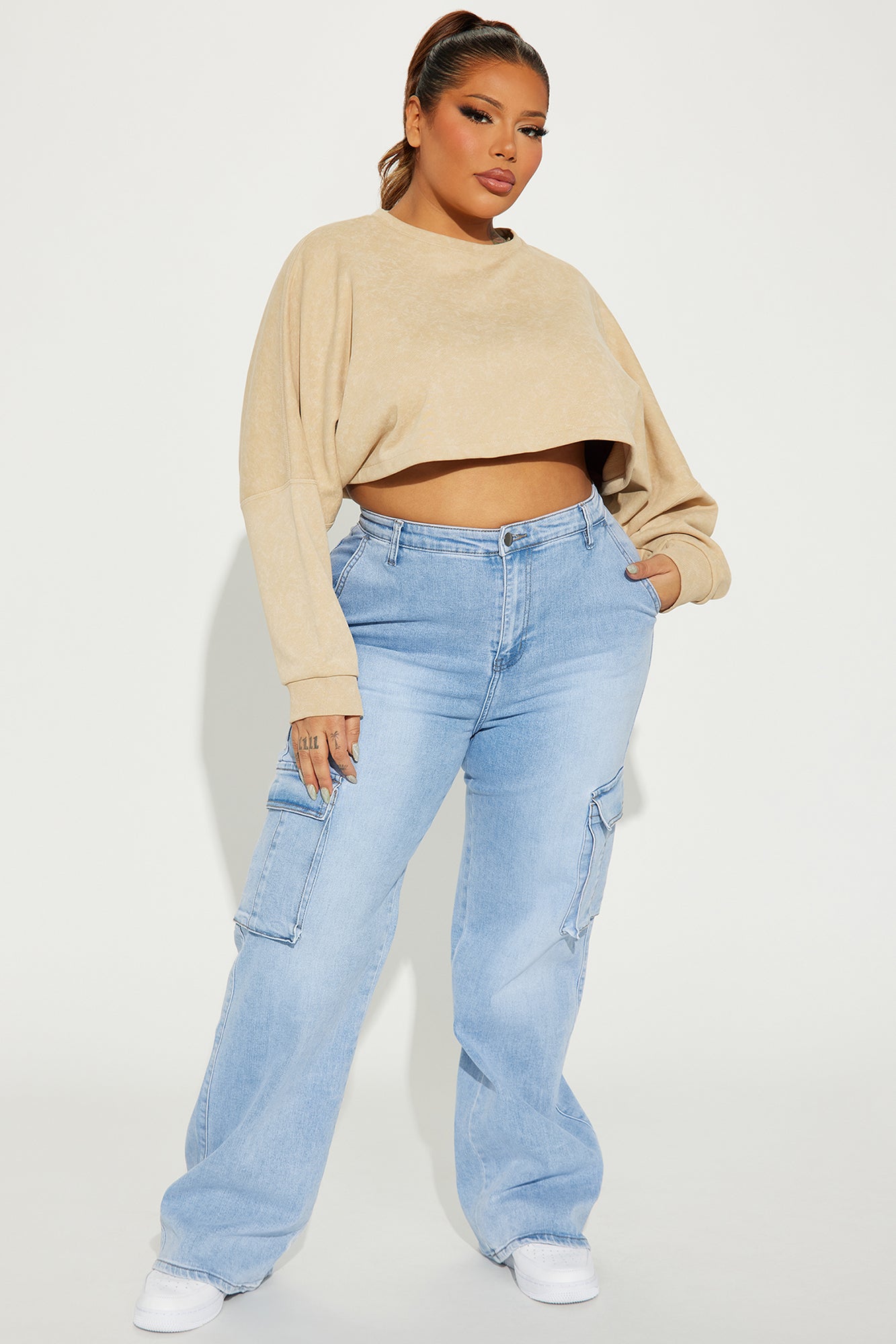 Not That Serious Stretch Cargo Jeans - Light Wash - Image 4