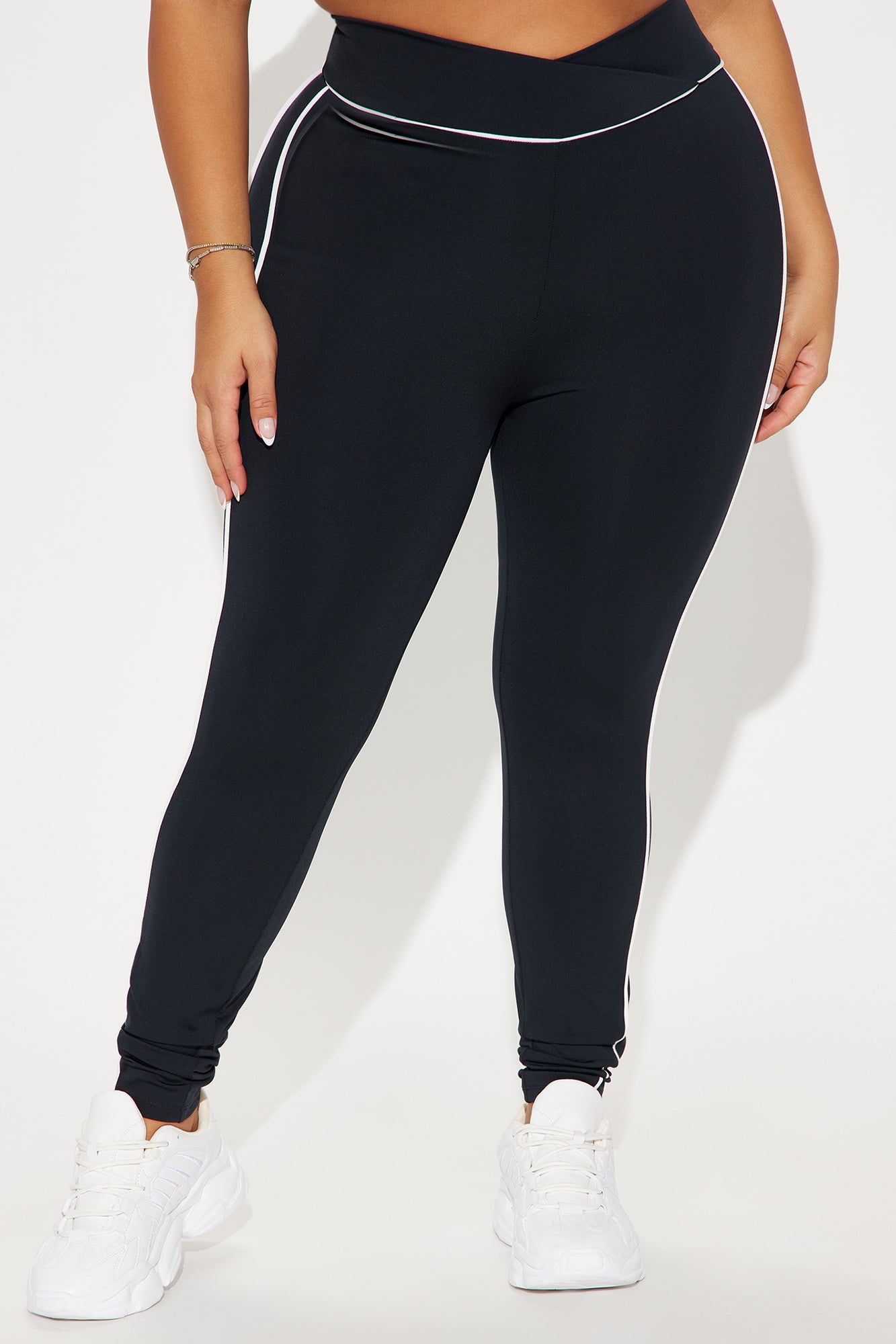 Bike Babe Elevate Active Legging - Black - Image 7