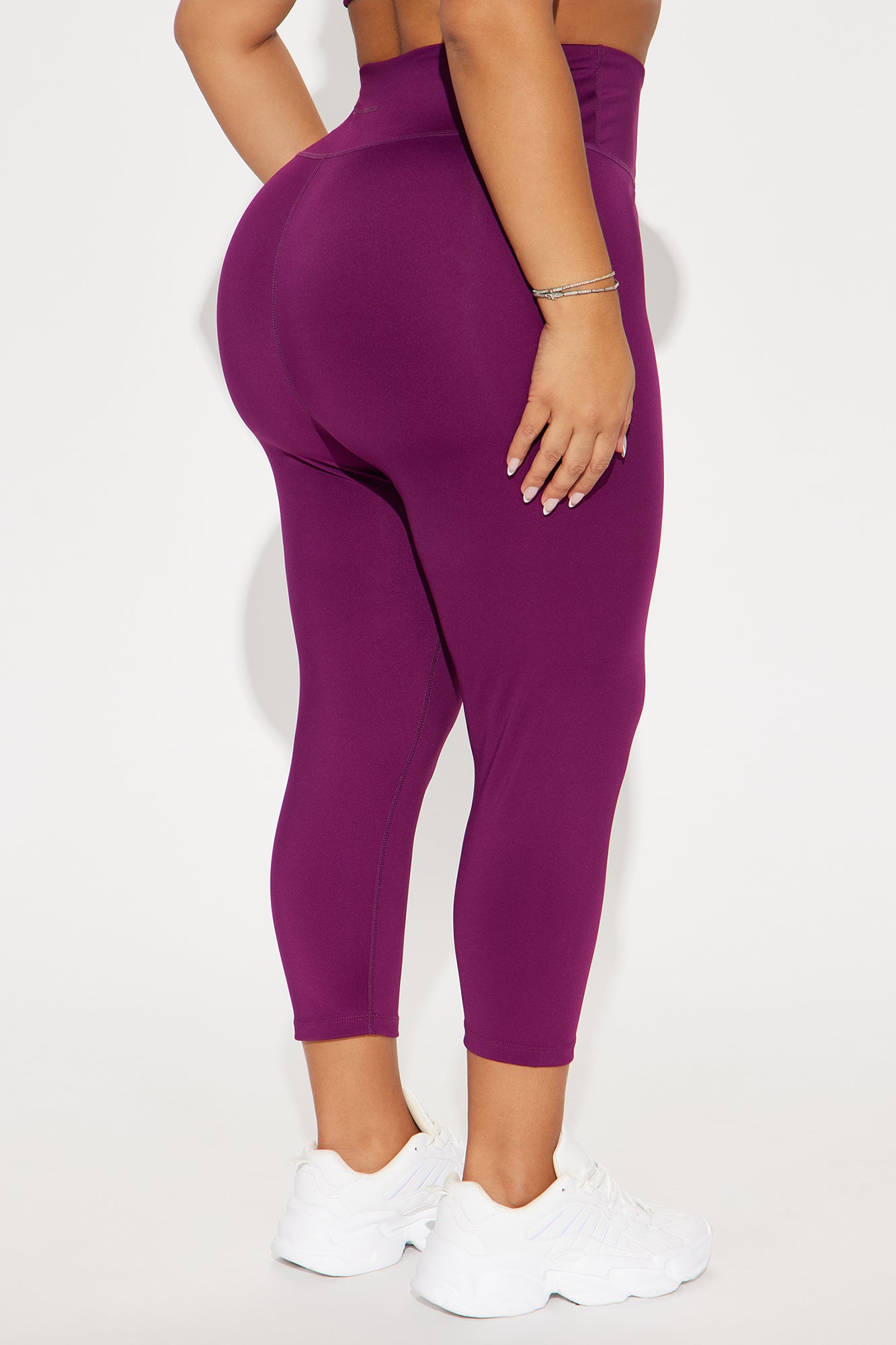 Run It Up Elevate Capri Active Legging - Plum - Image 7