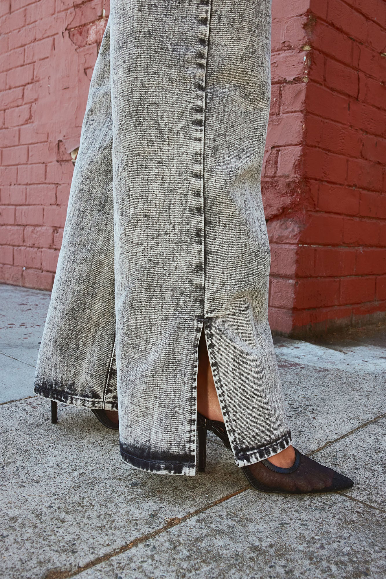 Know What I Want Slit Straight Leg Jeans - Acid Wash Grey - Image 7