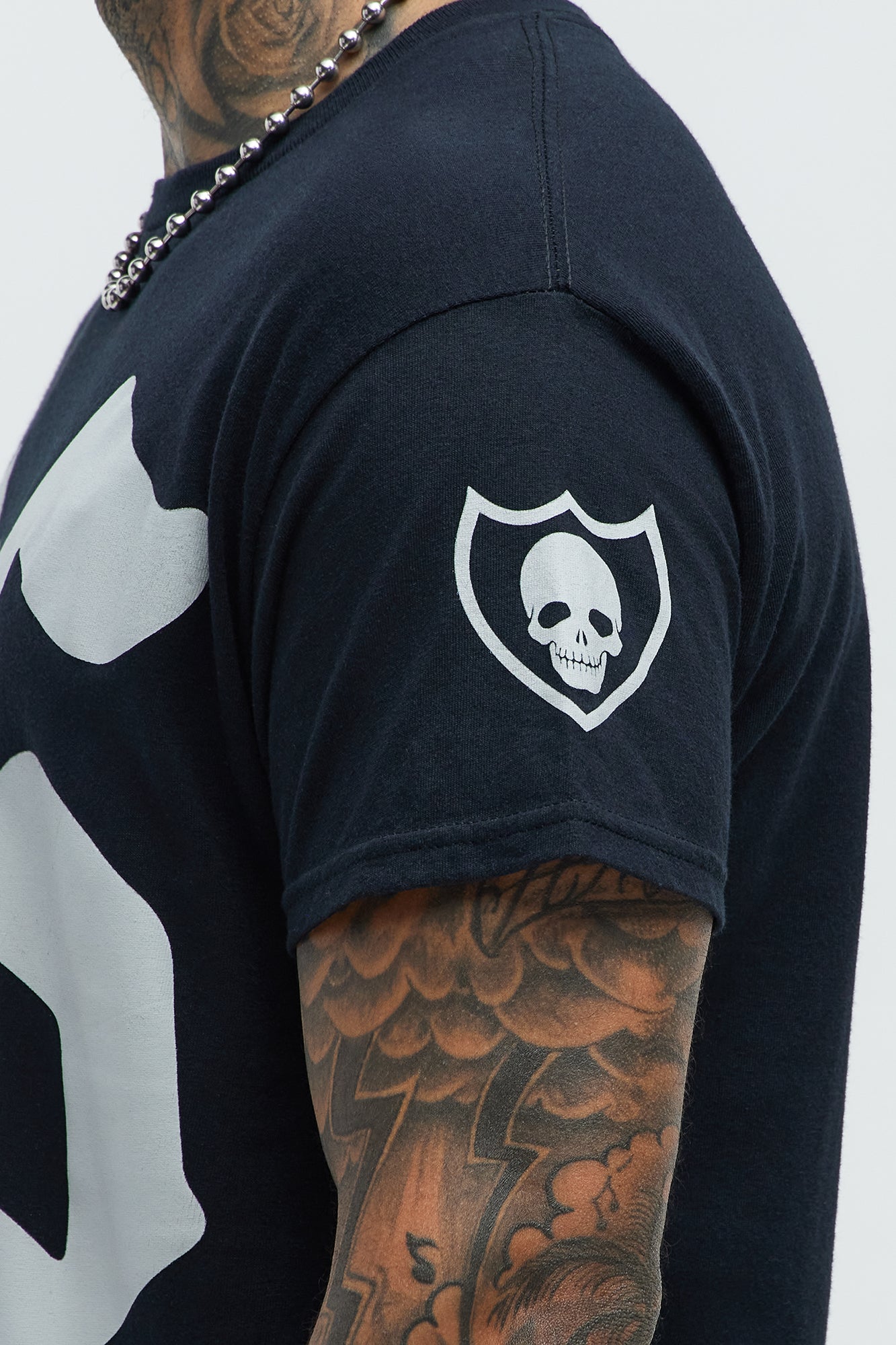96 Globe Skull Short Sleeve Tee - Black - Image 4