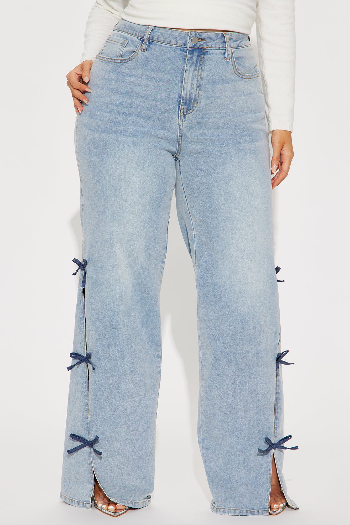 Tall Catch My Drift Stretch Bow Split Hem Jeans - Light Wash - Image 5