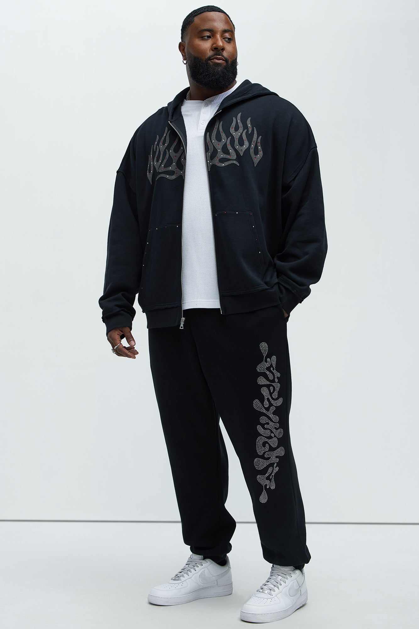 Tyson Fly High Oversized Jogger - Black - Image 7