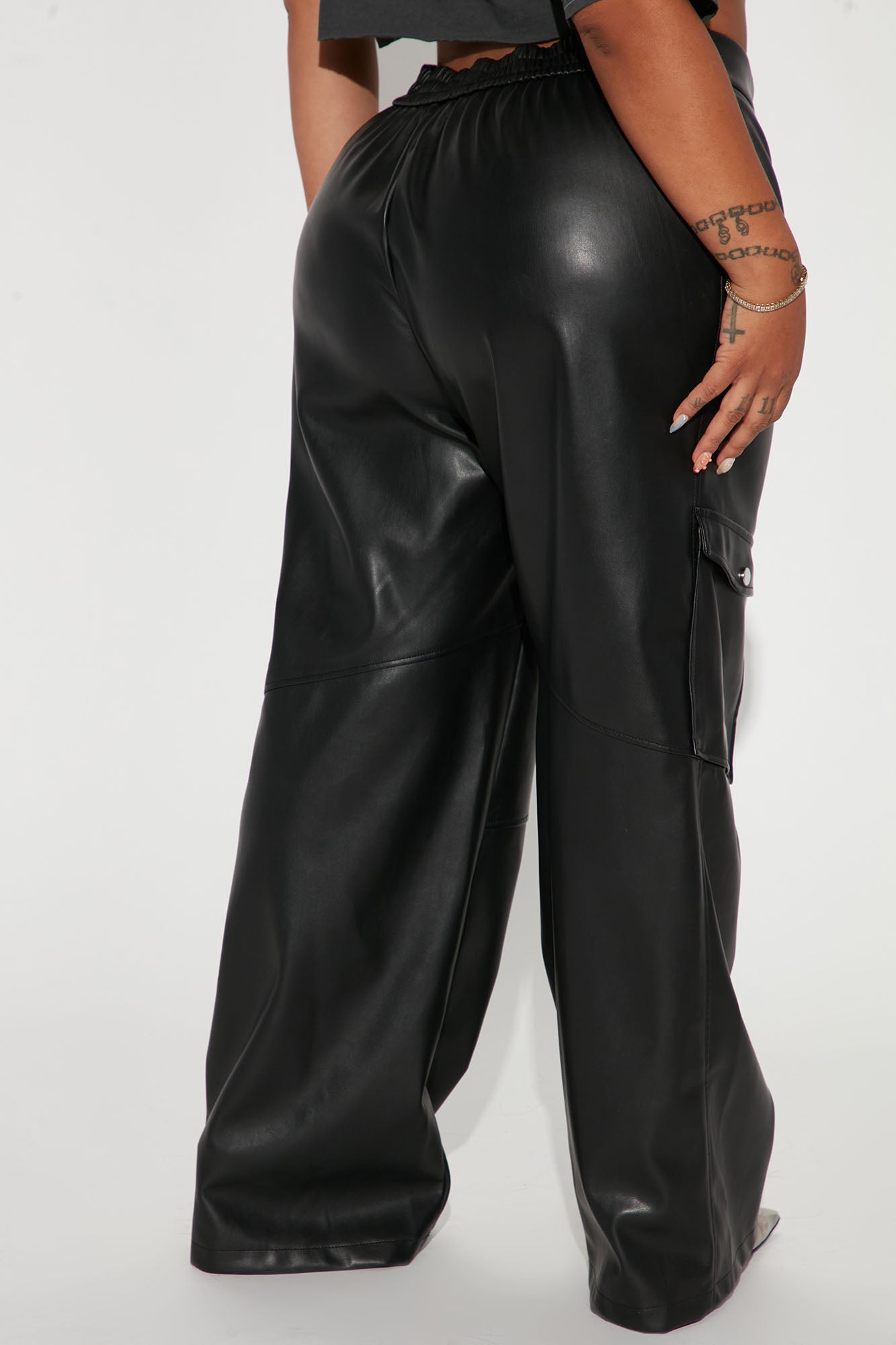 She's So Lucky Faux Leather Cargo Pant - Black - Image 5