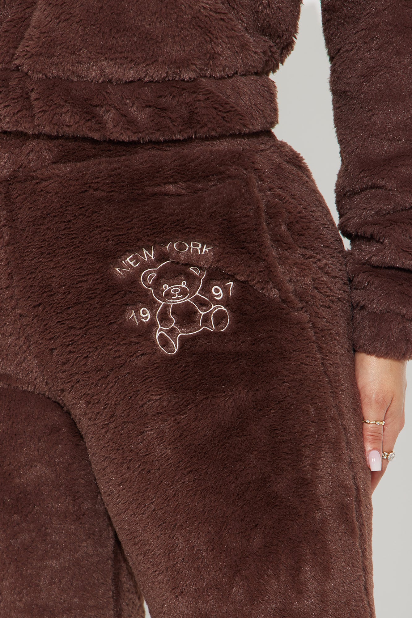 Beary In Love Jogger Set - Brown - Image 4