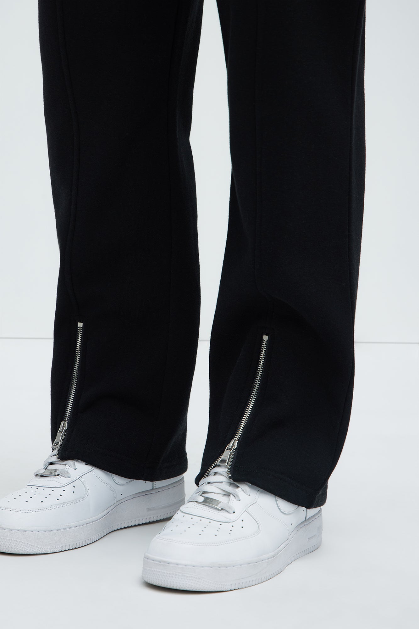 Tyson Elm Zip Hem Straight Sweatpants - Black - Image 4