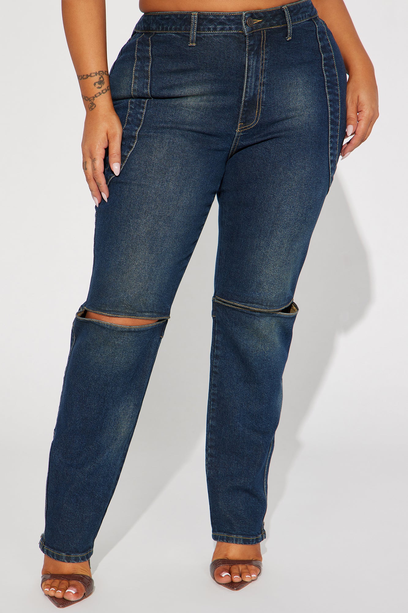 In The Running Slim Straight Leg Jeans - Dark Wash - Image 6