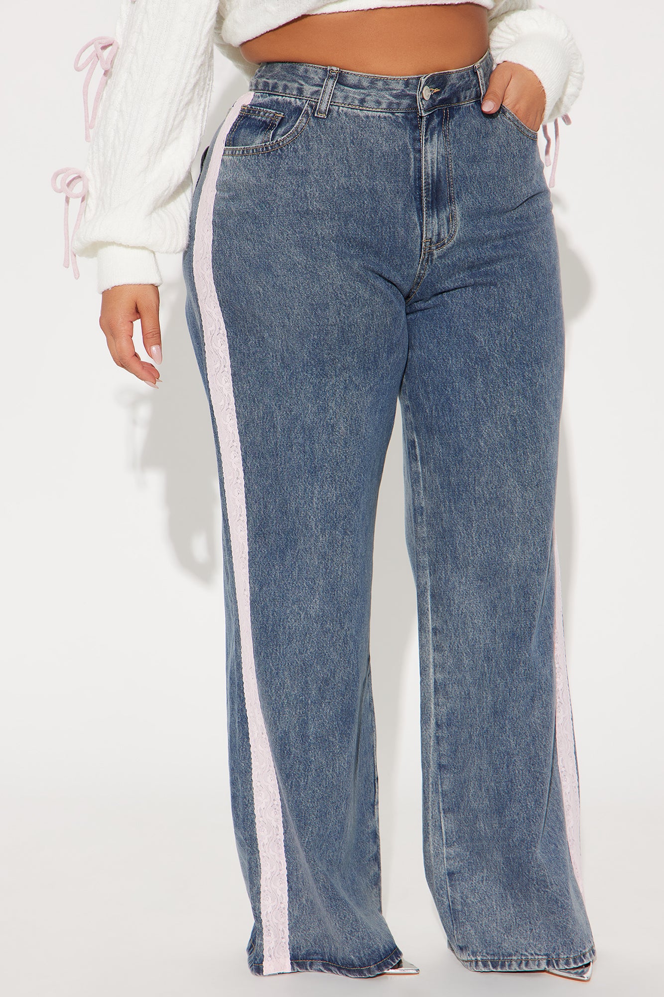 Keep It Sweet Lace Trim Bow Jeans - Light Wash - Image 10
