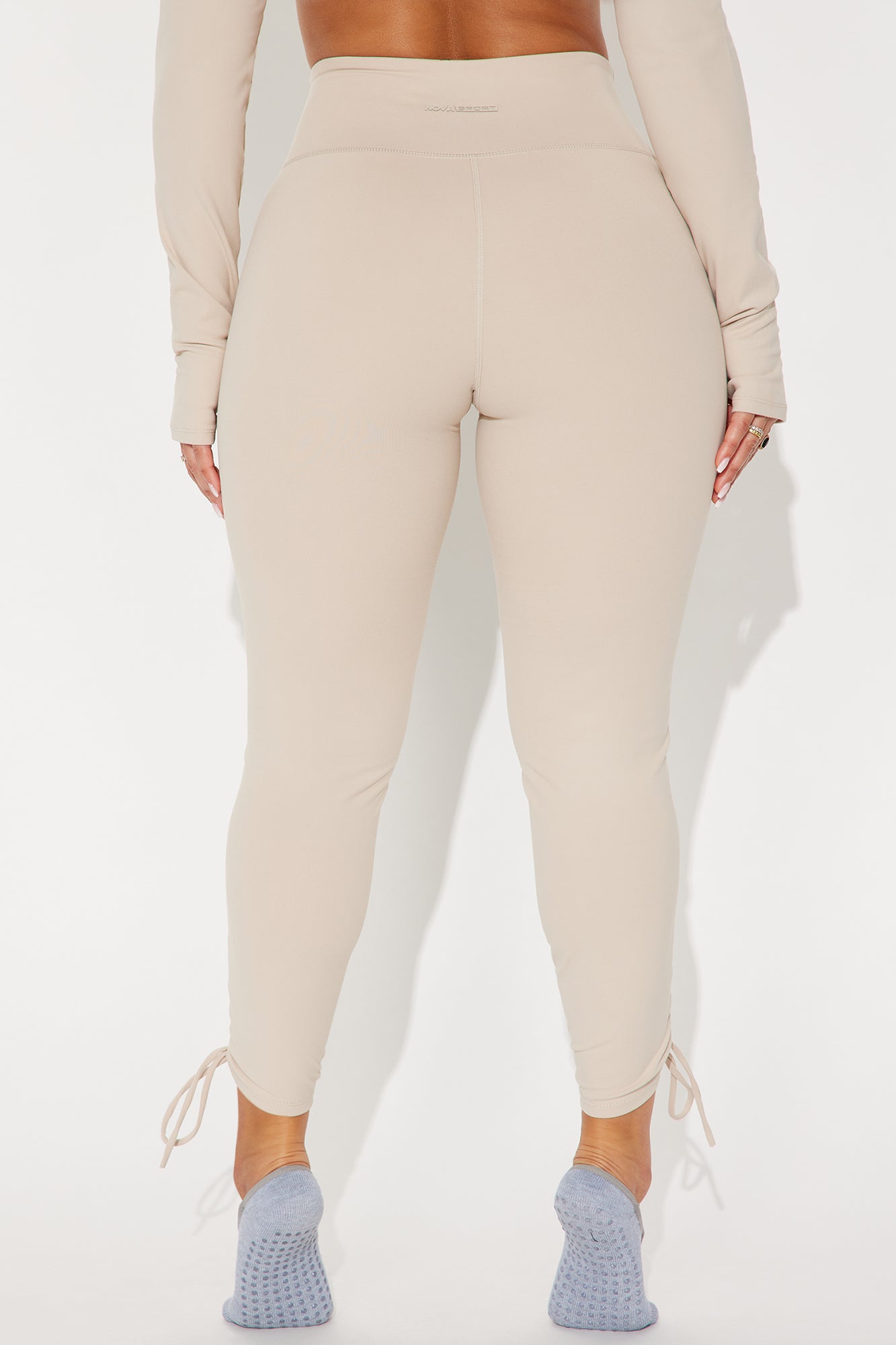 Extend Super Soft Active Capri Legging - Light Taupe - Image 5