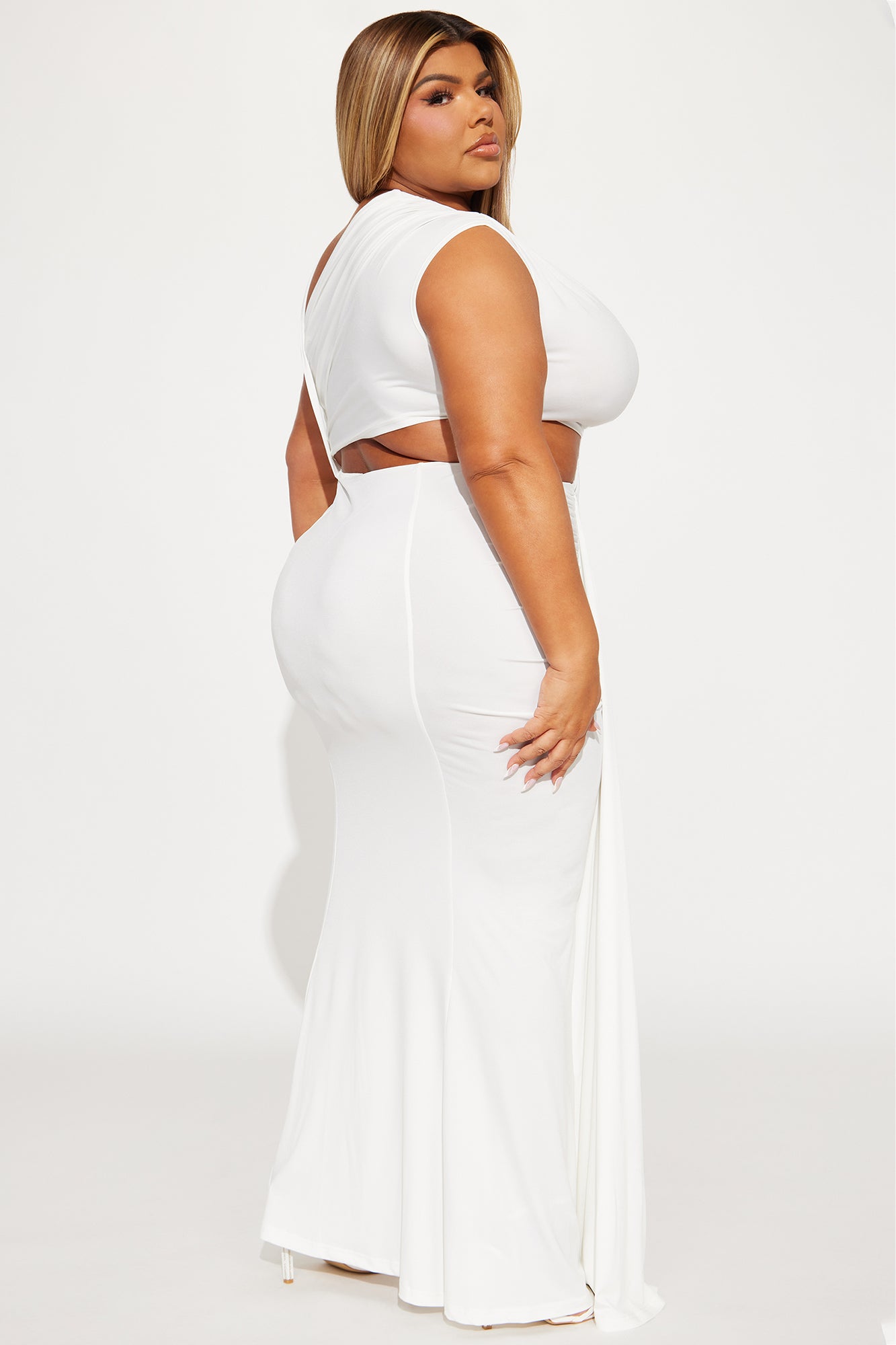 Aria Cut Out Maxi Dress - White - Image 9