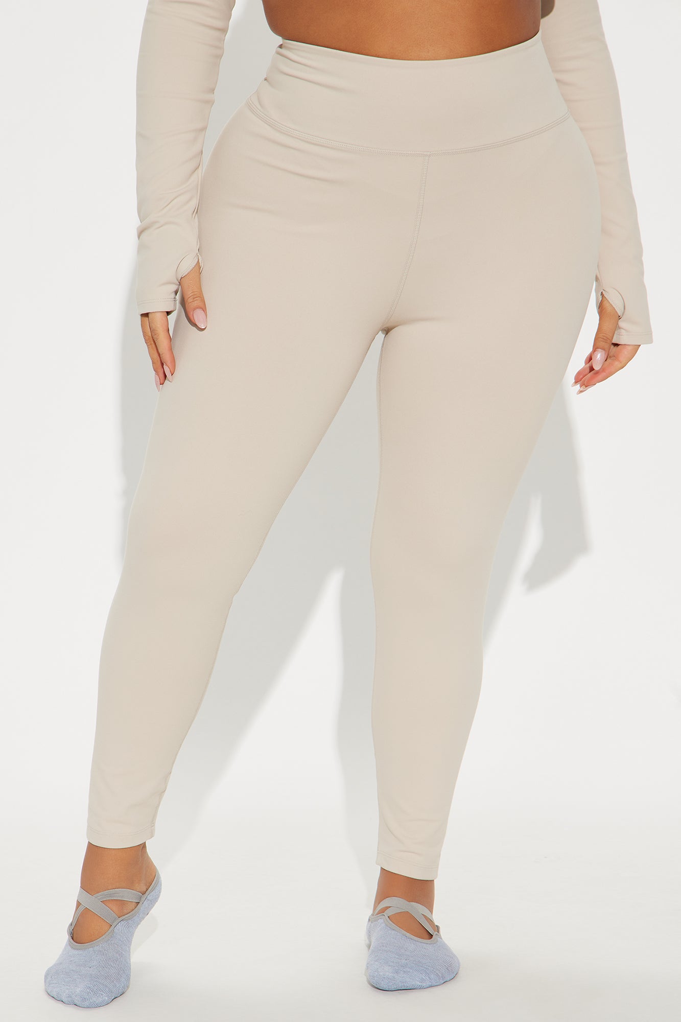 Flex Appeal 7/8 Super Soft Active Legging - Light Taupe - Image 6